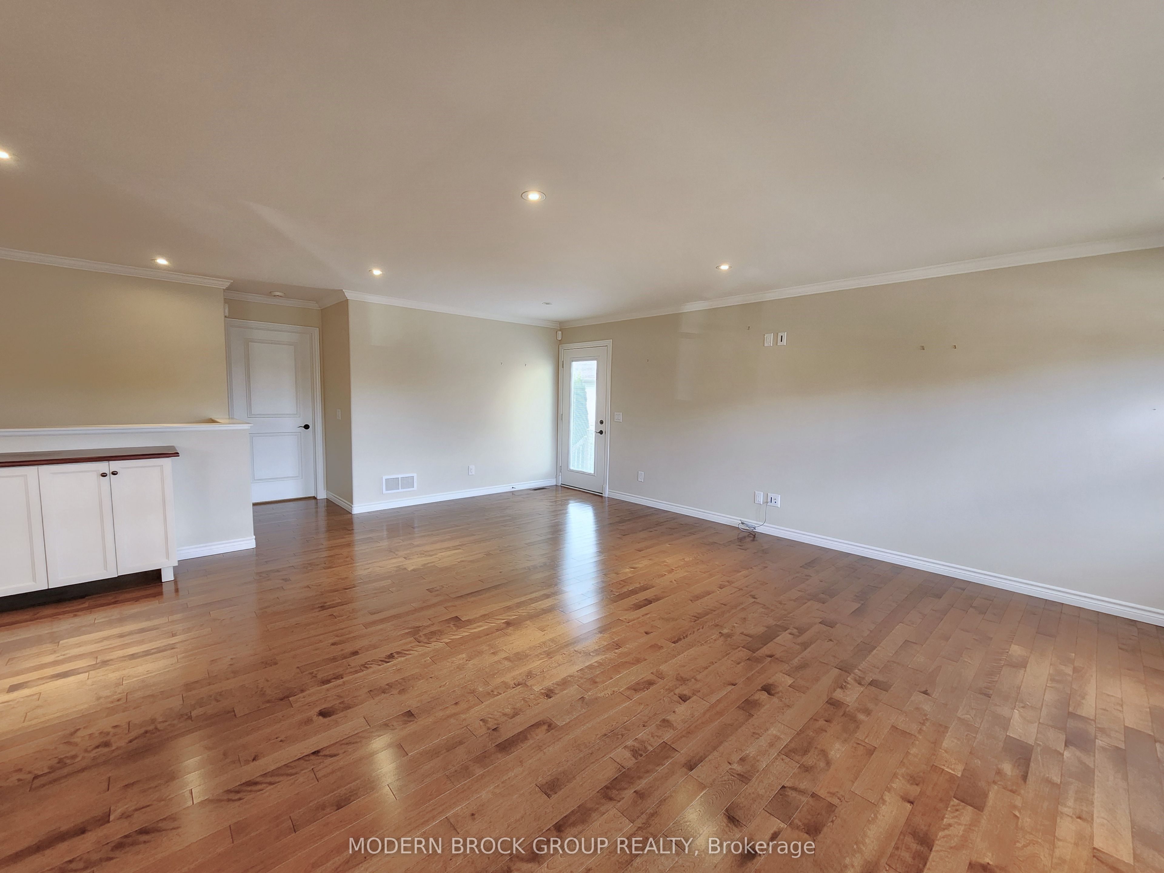 158 Wildwood Crescent Property Photo 20