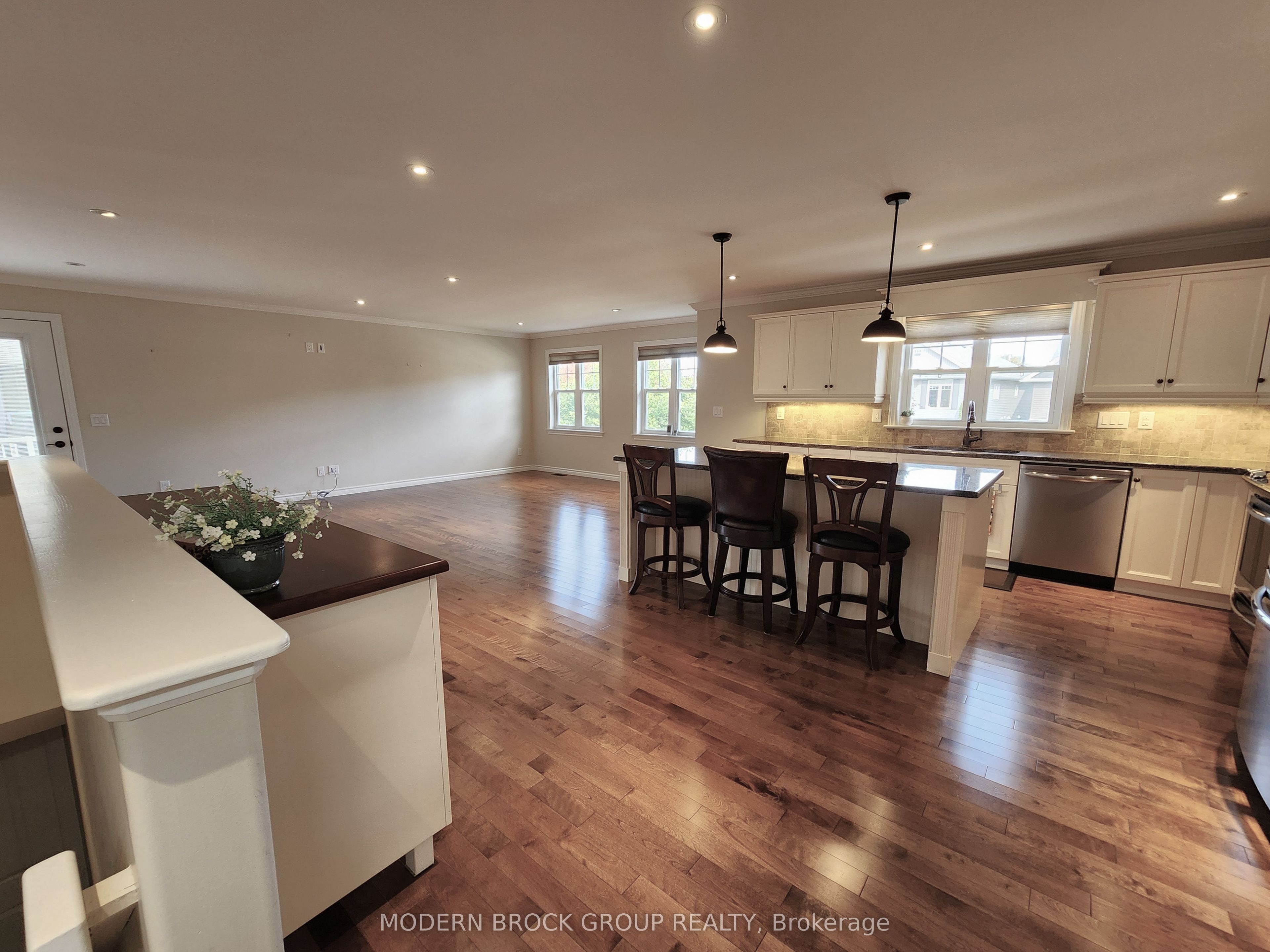 158 Wildwood Crescent Property Photo 21