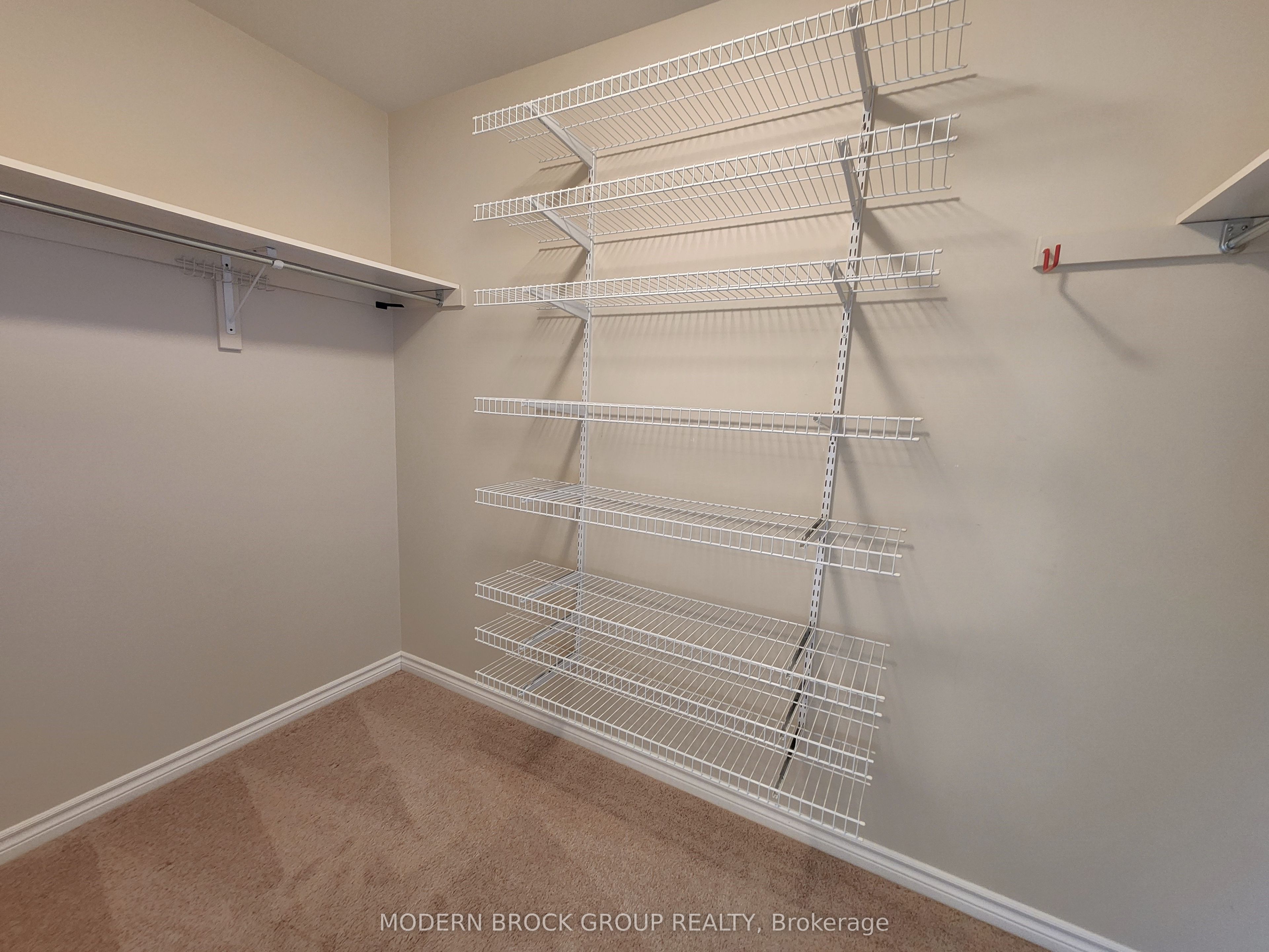 158 Wildwood Crescent Property Photo 26