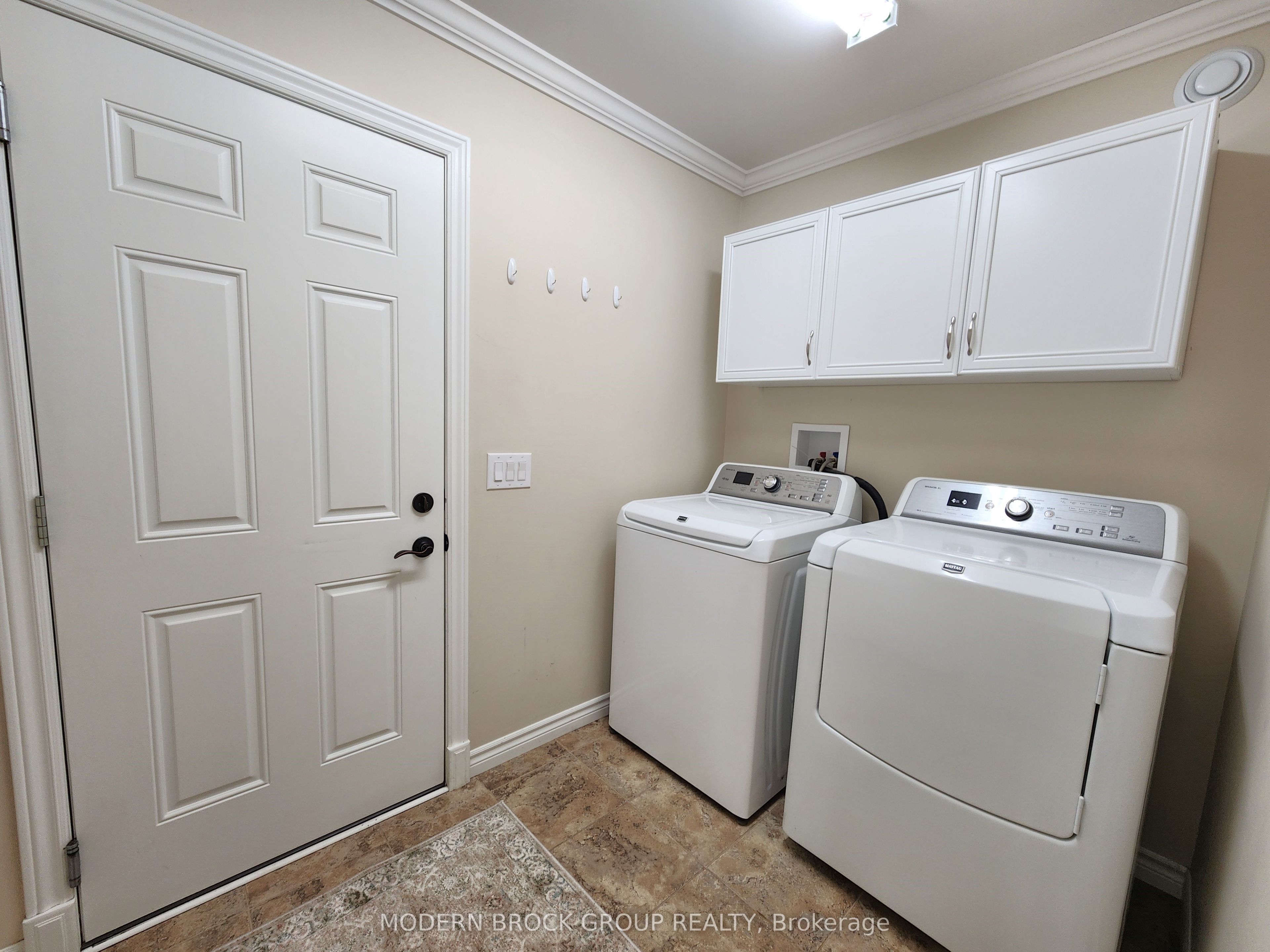 158 Wildwood Crescent Property Photo 32