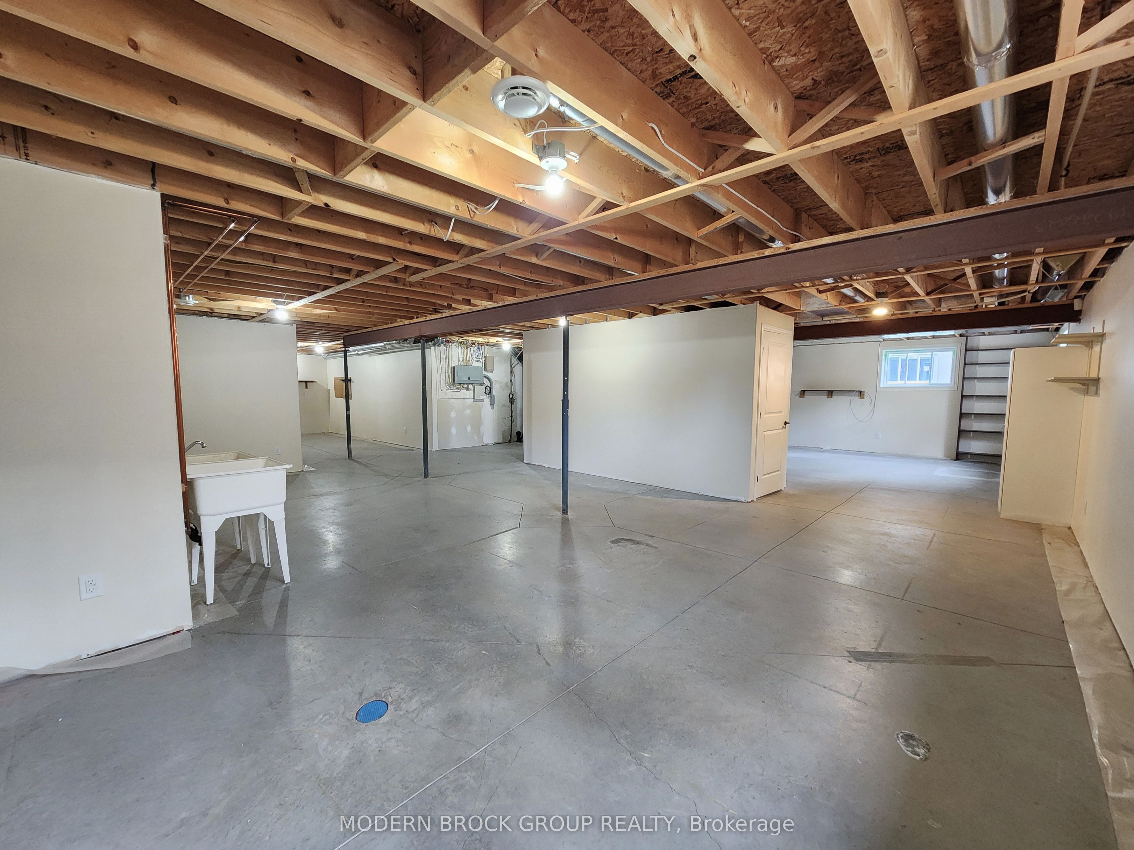158 Wildwood Crescent Property Photo 46