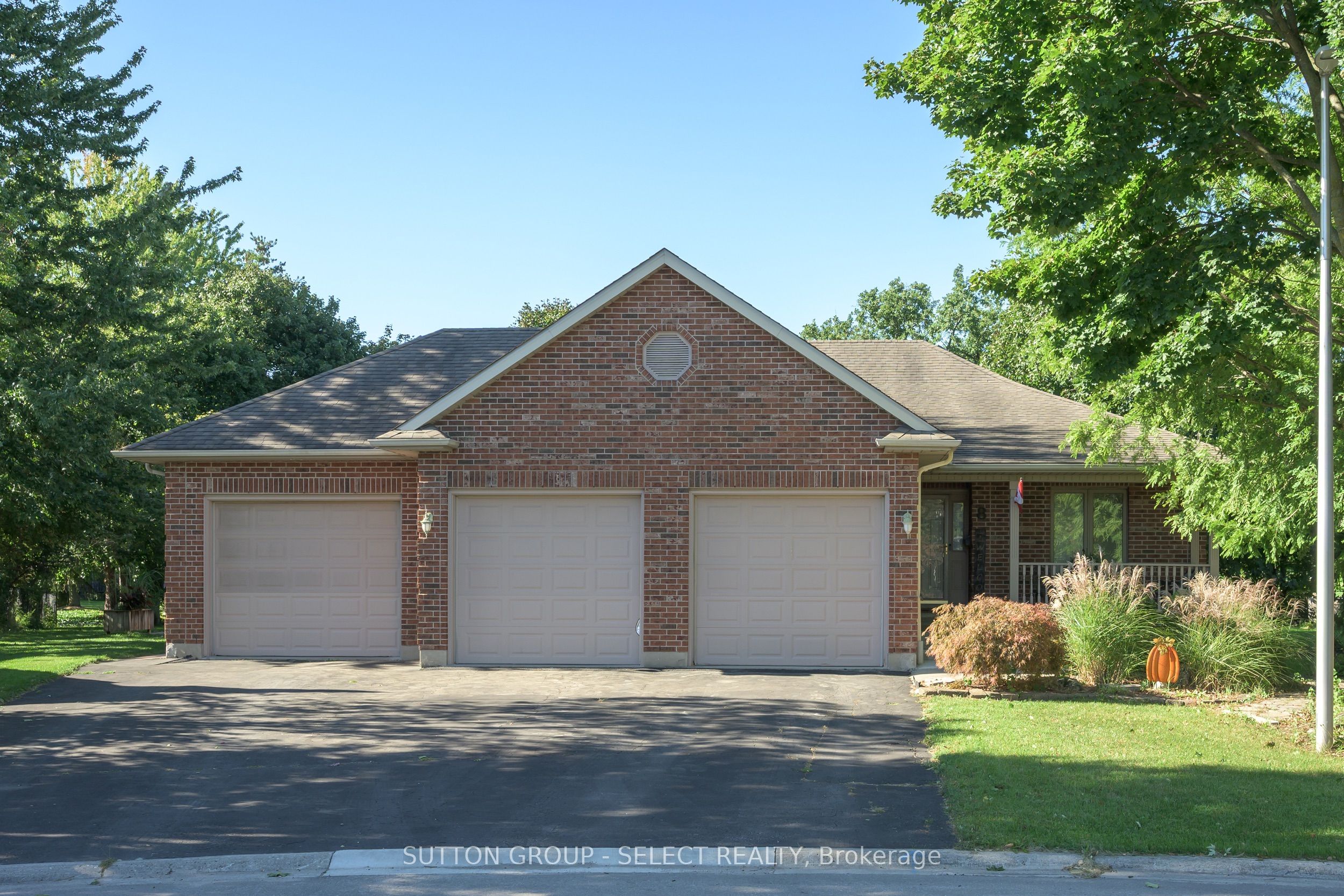 8 Kennedy Court Property Photo 1