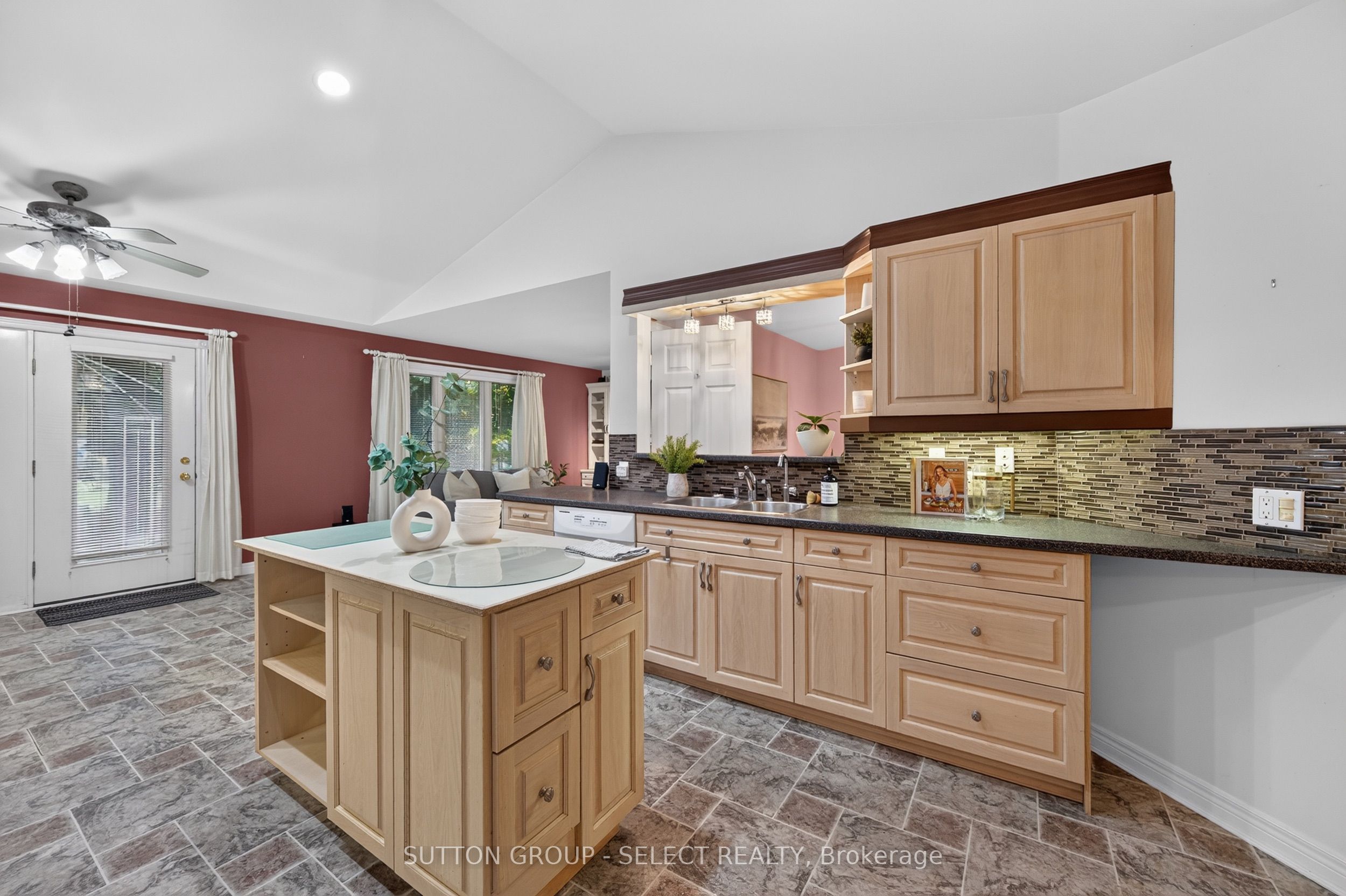 8 Kennedy Court Property Photo 15