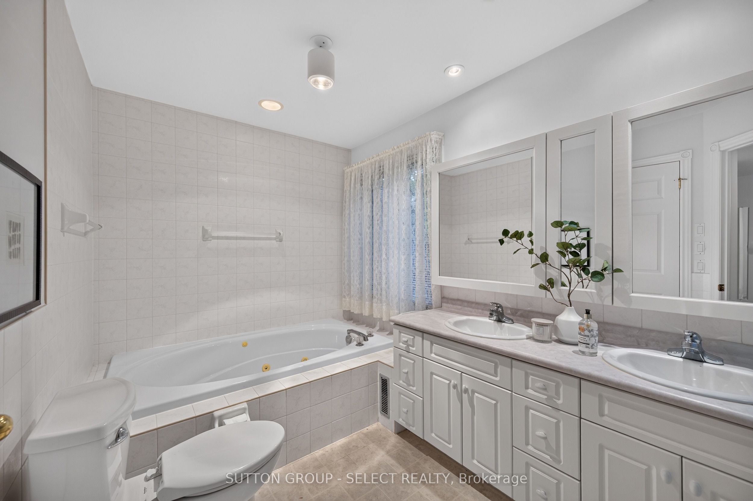 8 Kennedy Court Property Photo 18
