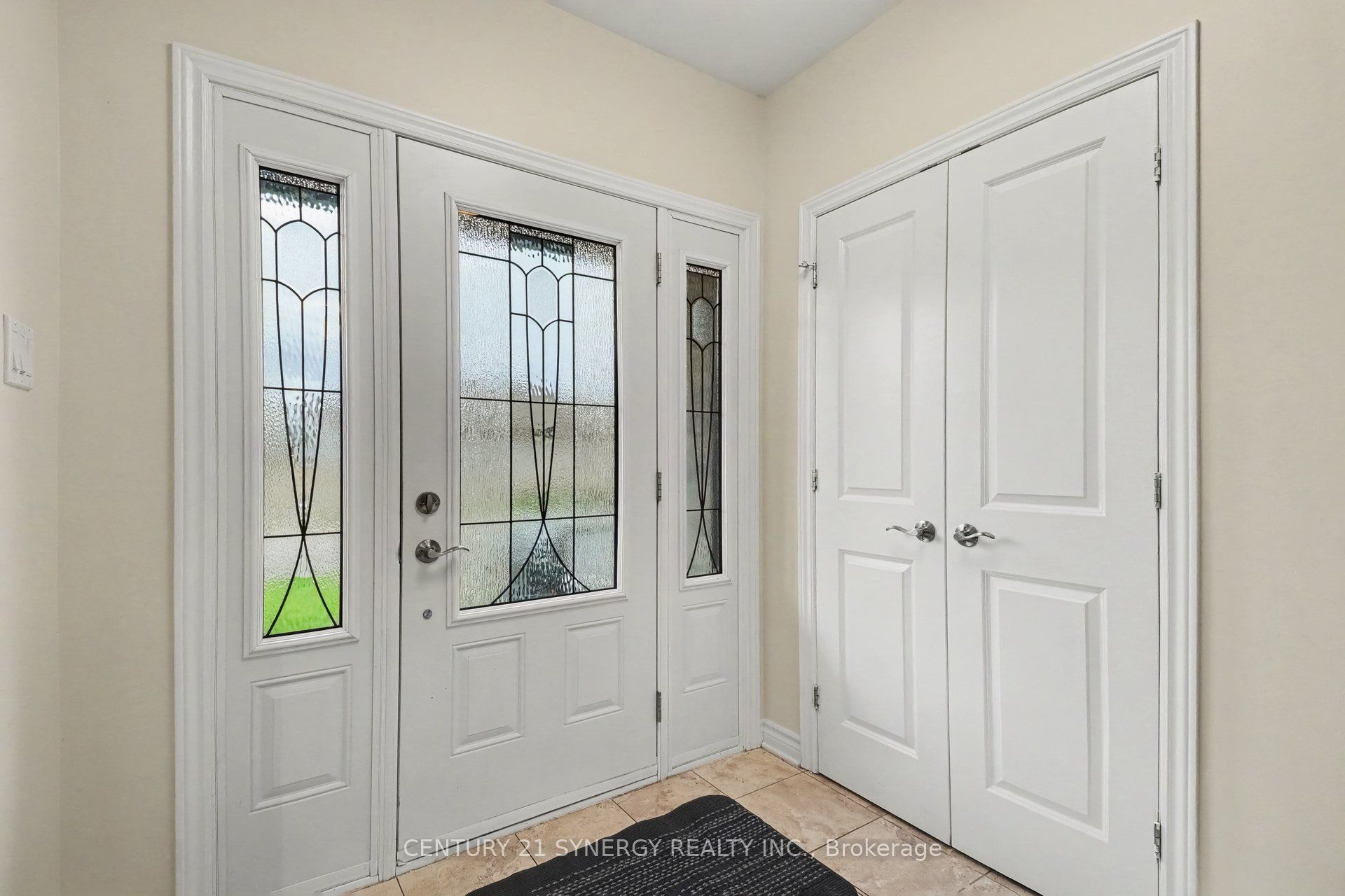 344 Colmar Street Property Photo 4