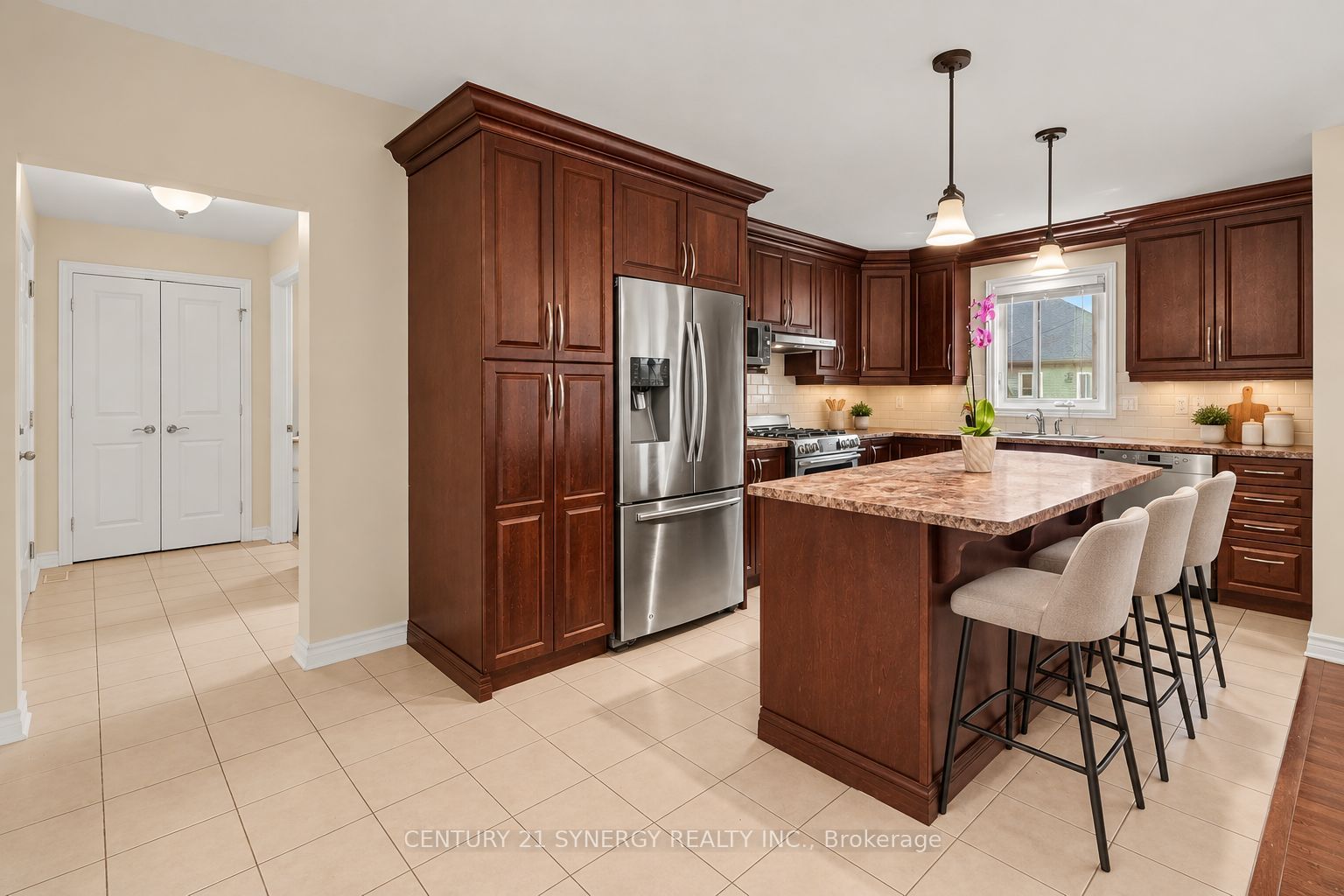 344 Colmar Street Property Photo 11