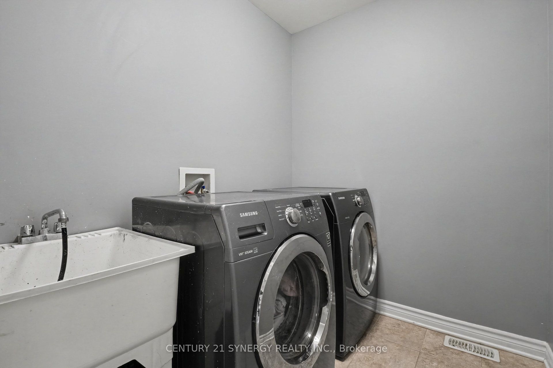 344 Colmar Street Property Photo 16