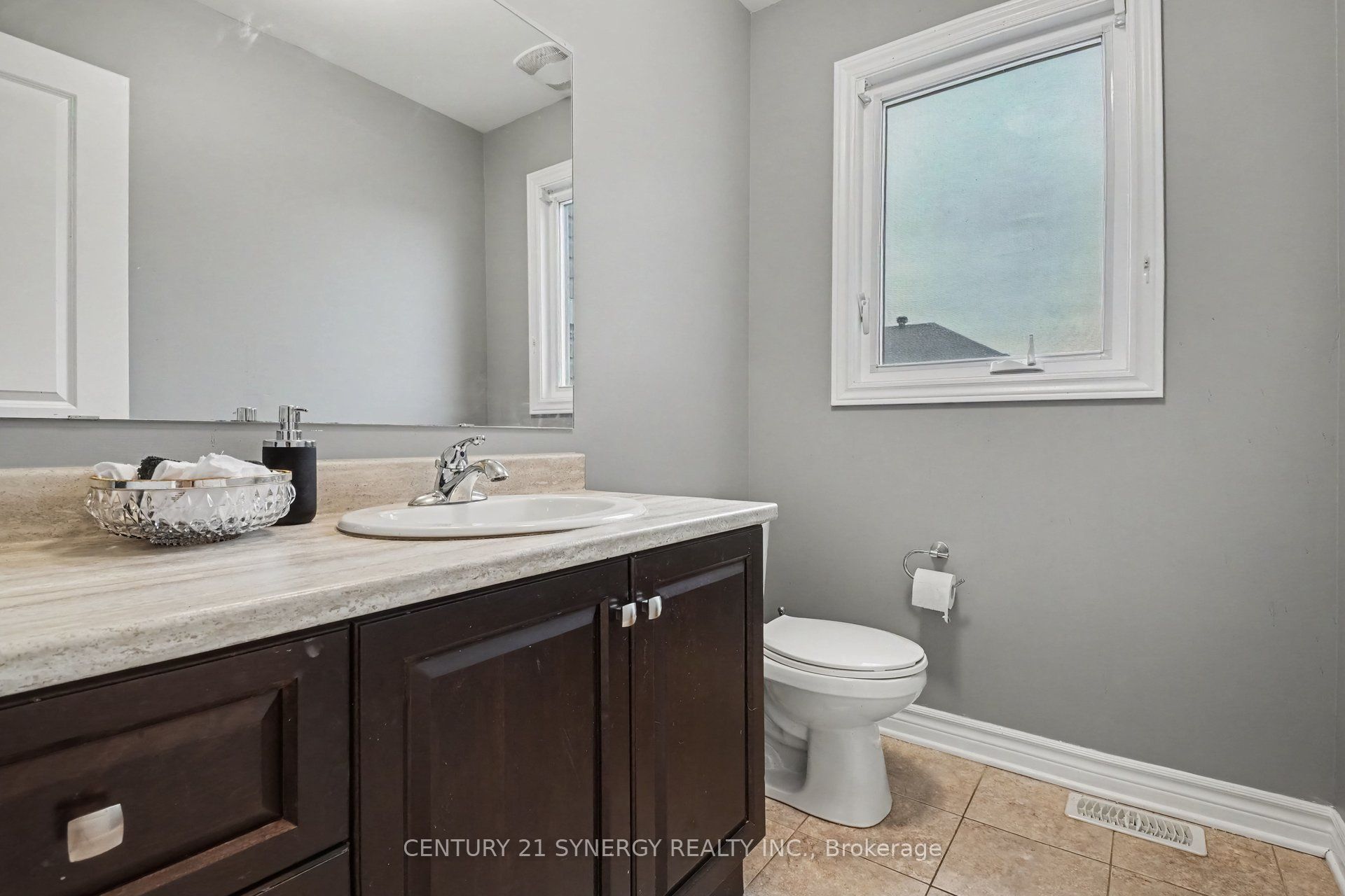 344 Colmar Street Property Photo 29