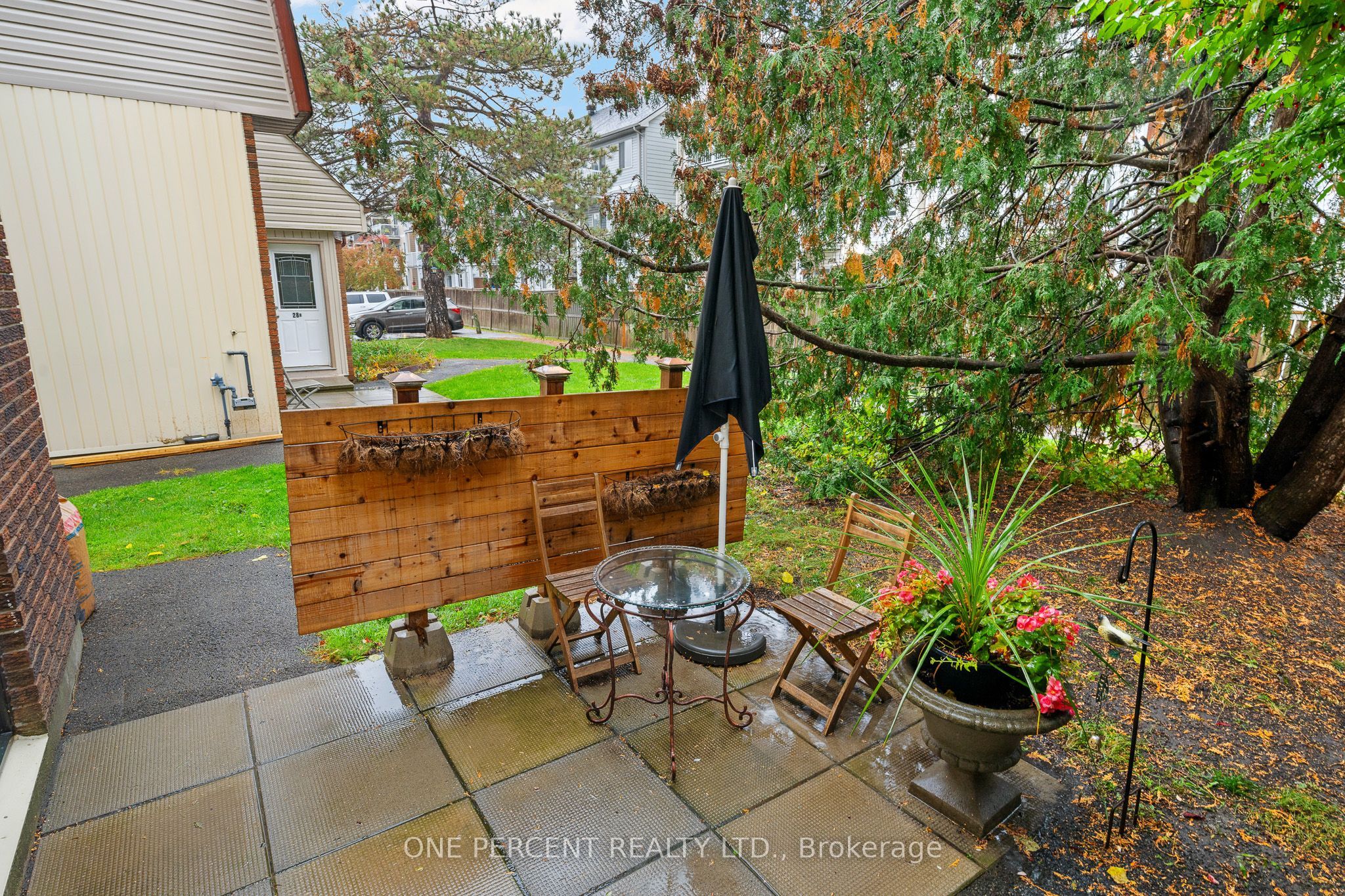 20 Sonnet Crescent D Property Photo 3