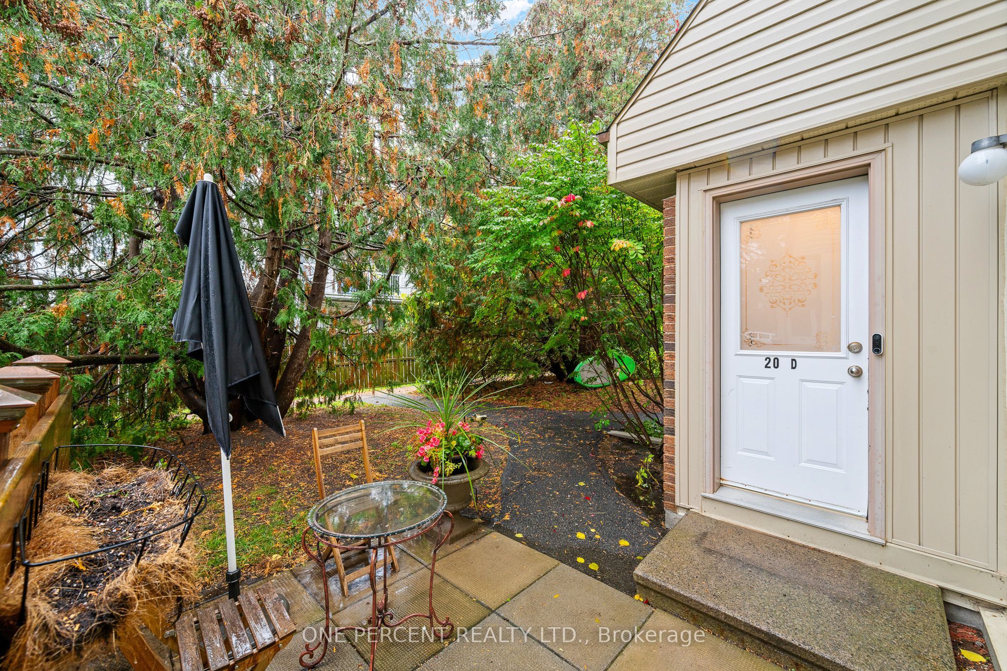 20 Sonnet Crescent D Property Photo 4