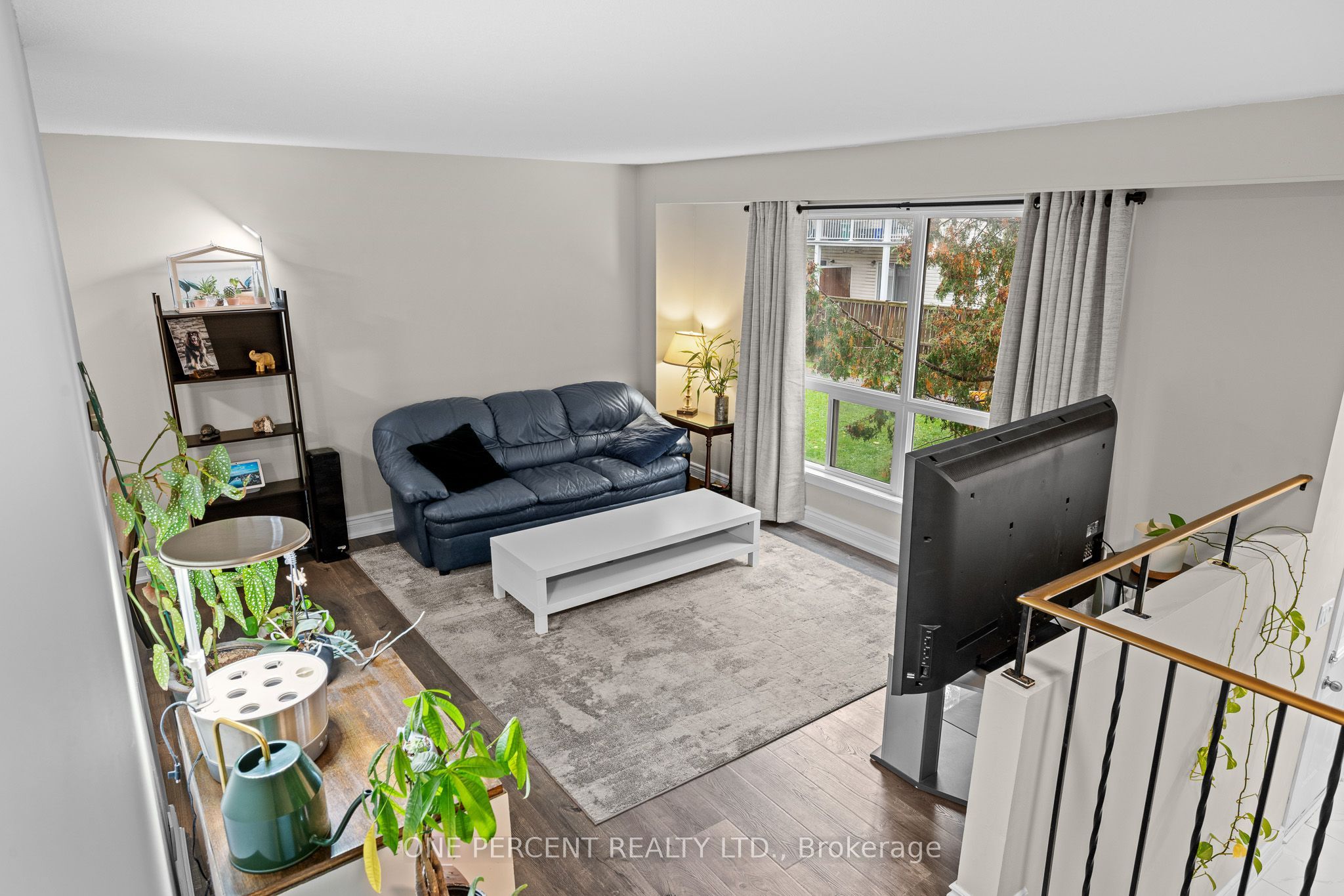 20 Sonnet Crescent D Property Photo 8