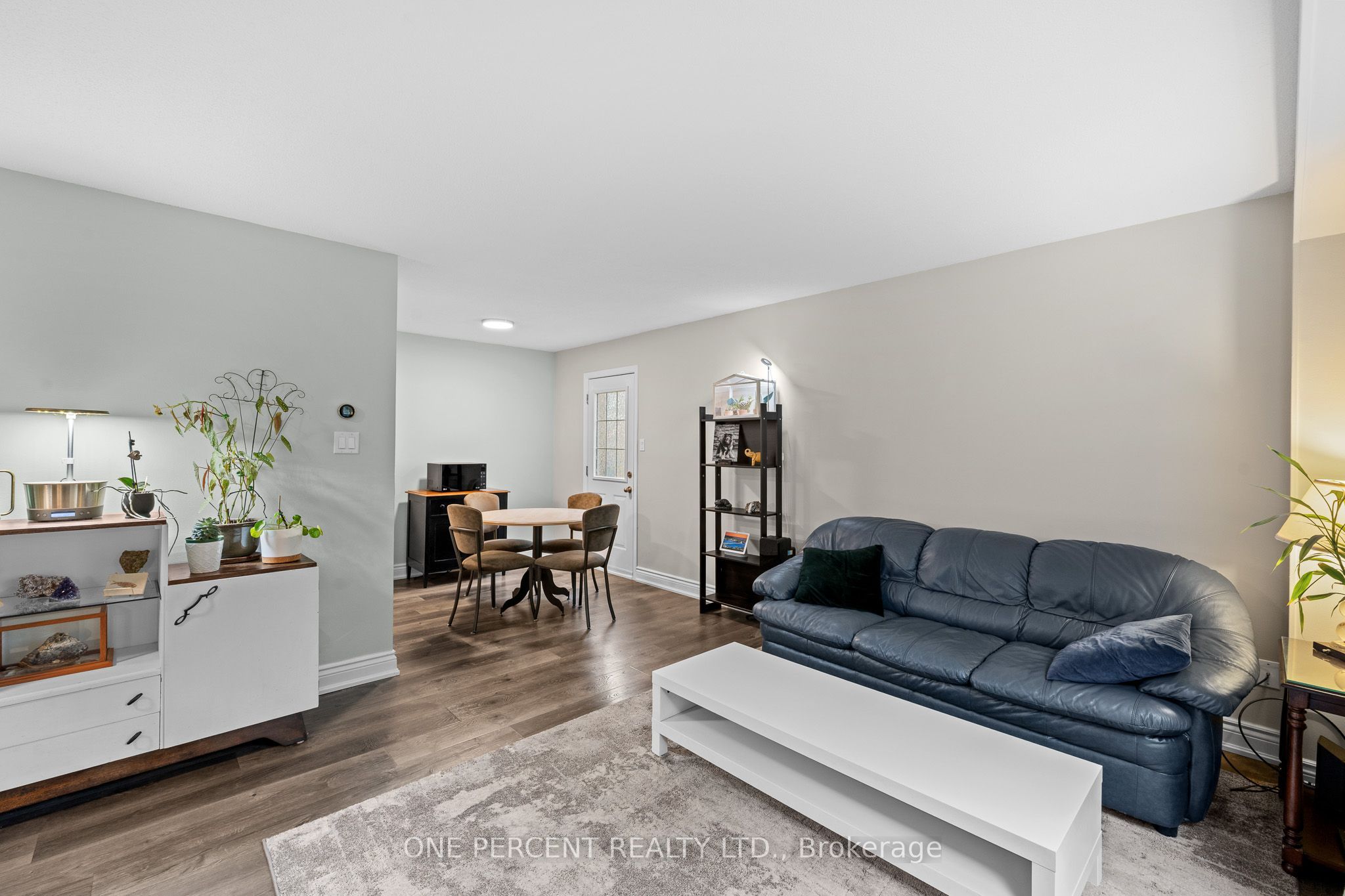 20 Sonnet Crescent D Property Photo 11