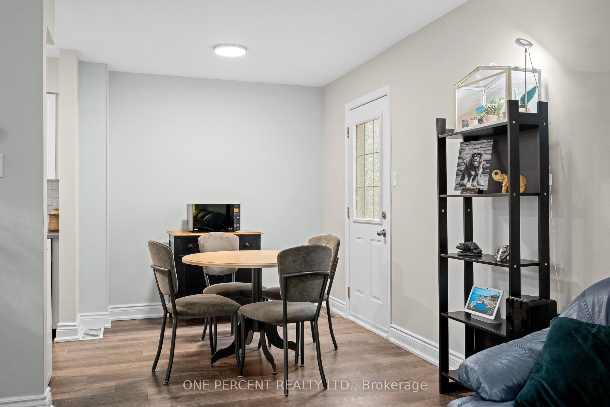 20 Sonnet Crescent D Property Photo 12