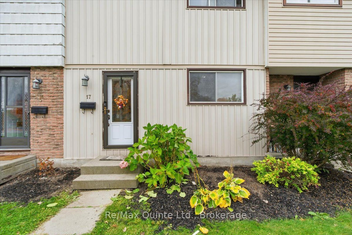 17 Tiffany Place 17 Property Photo 2