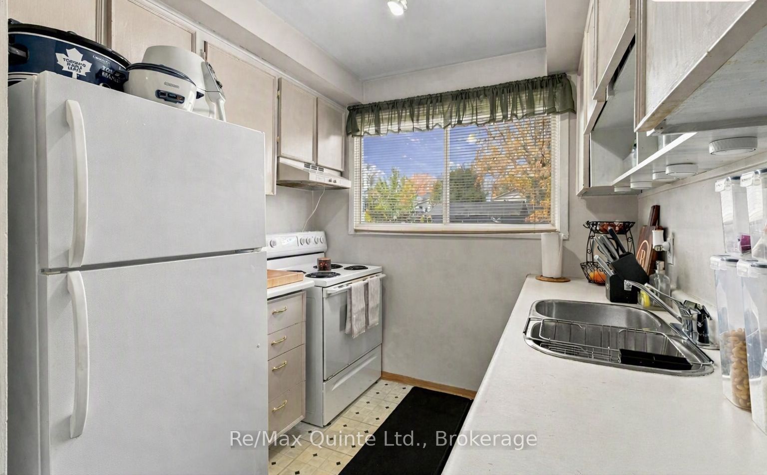 17 Tiffany Place 17 Property Photo 7