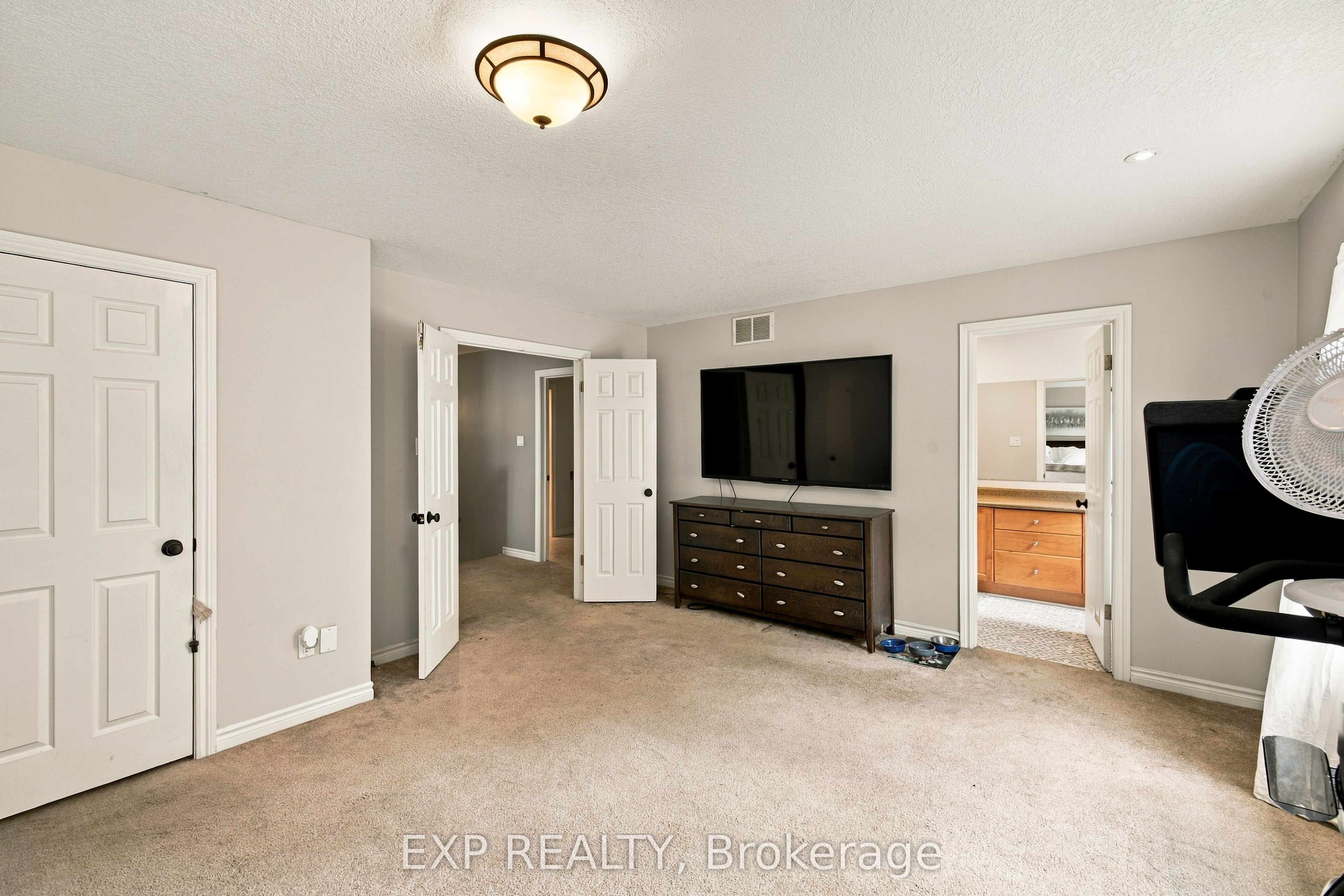 697 Rhine Fall Drive Property Photo 33