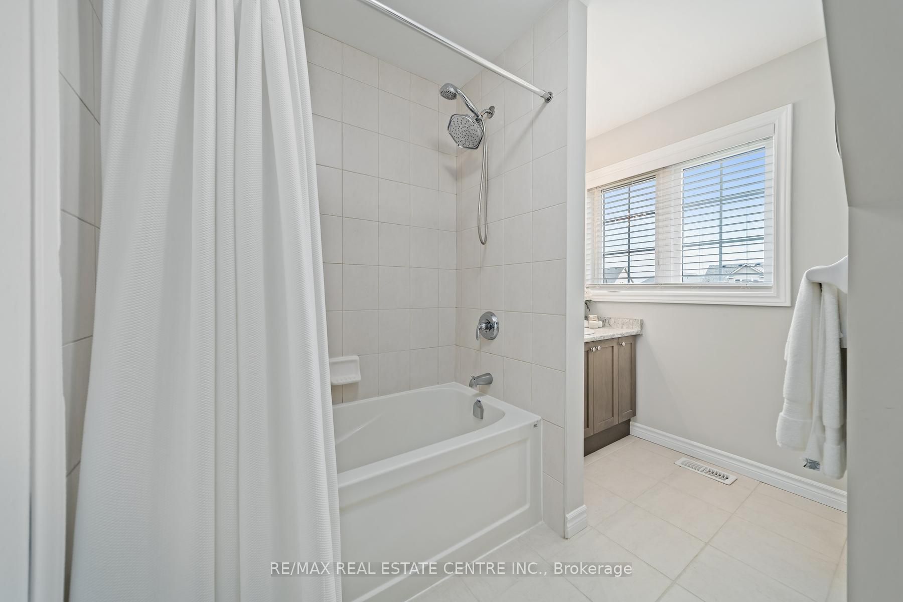 85 Mullin Drive 2a Property Photo 24