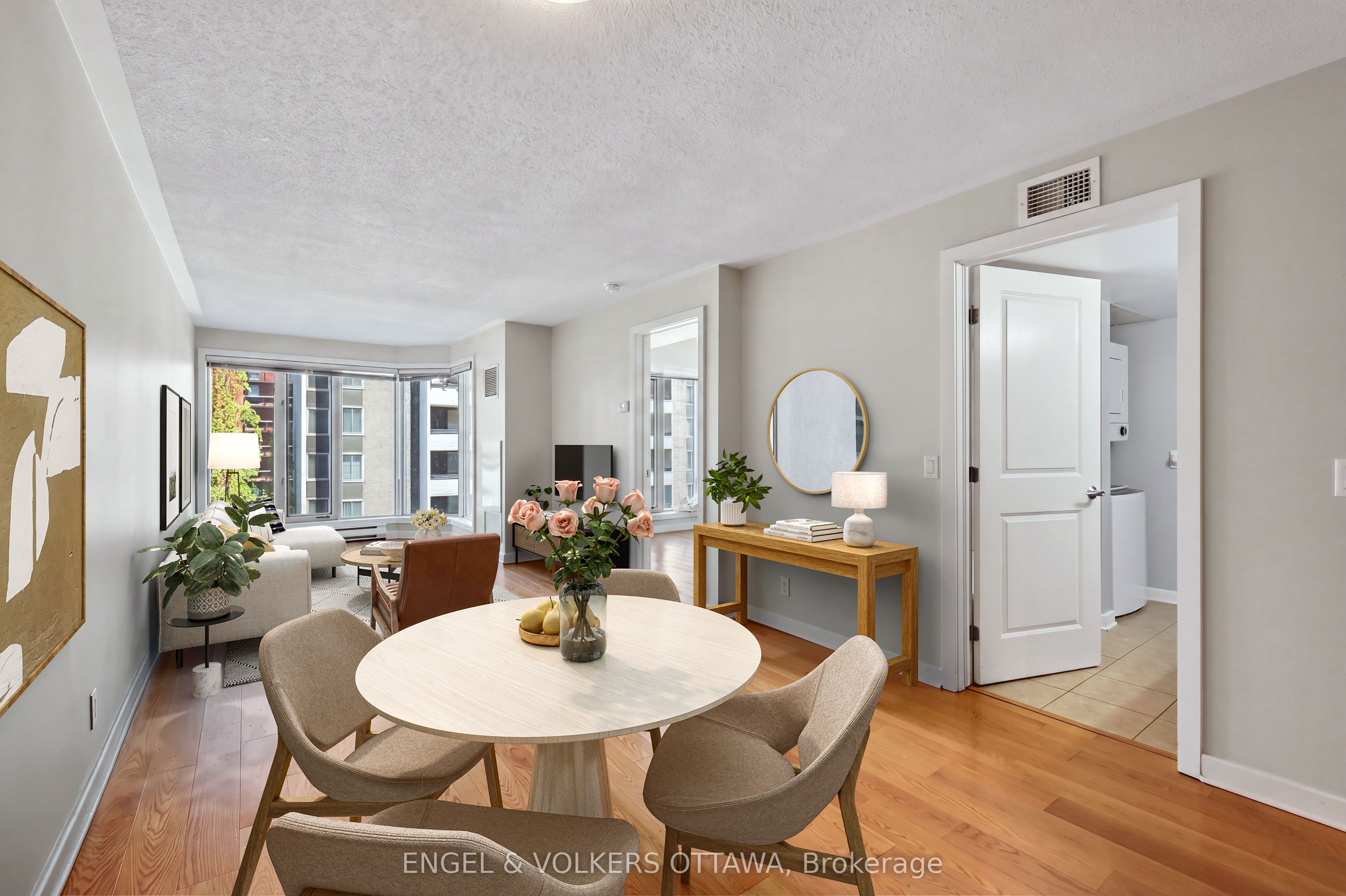 138 Somerset Street W 604 Property Photo 18