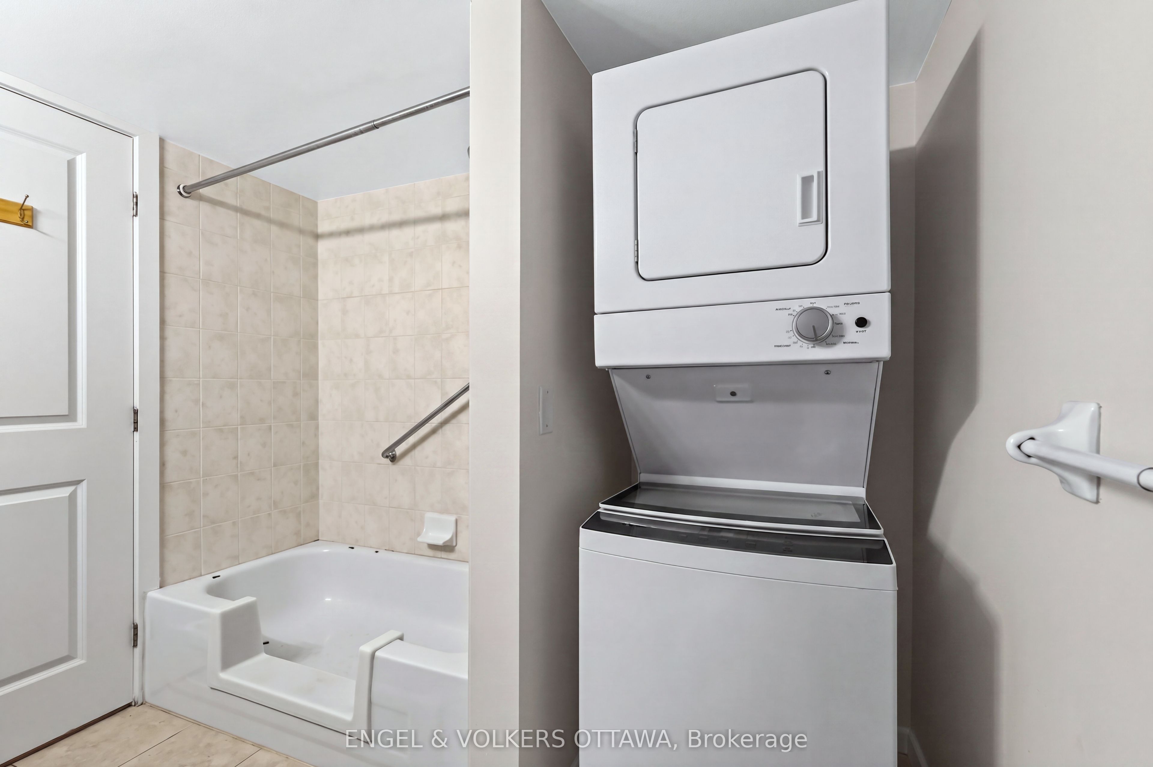 138 Somerset Street W 604 Property Photo 20