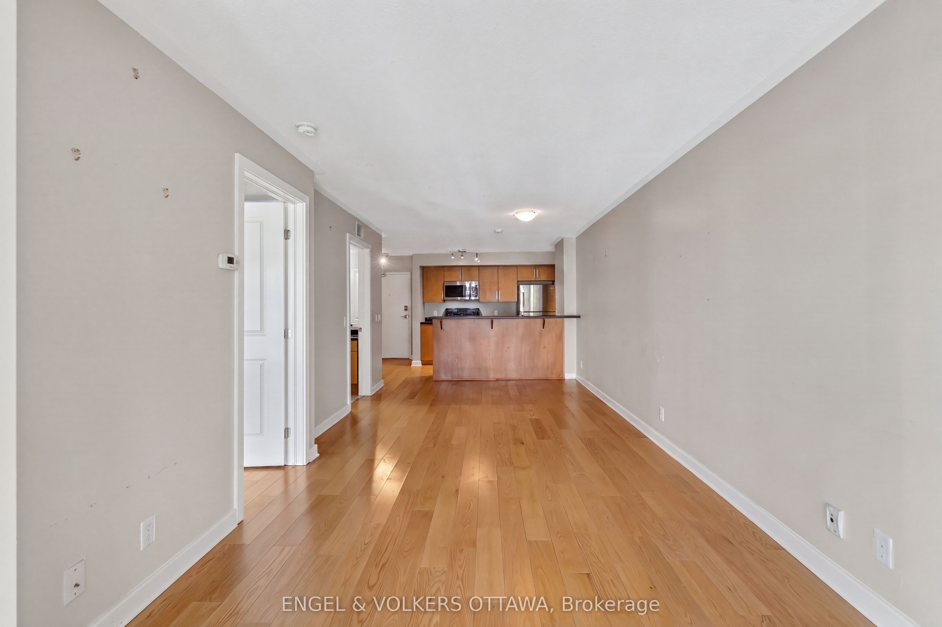 138 Somerset Street W 604 Property Photo 24