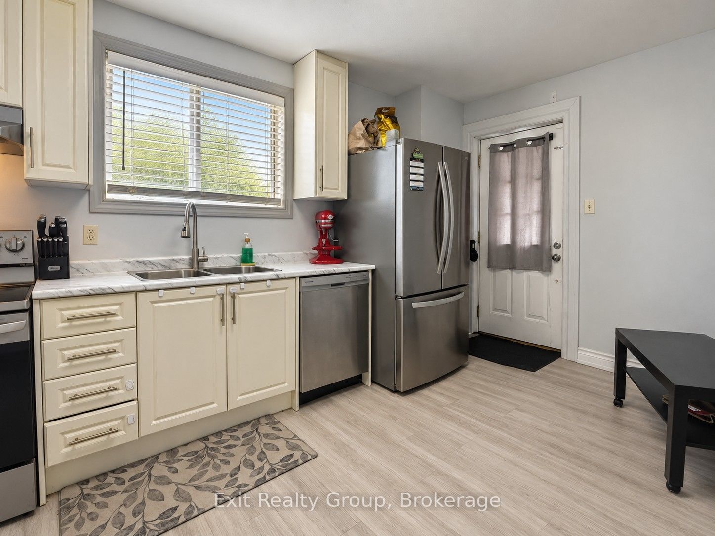 19 Cedar Street Property Photo 6