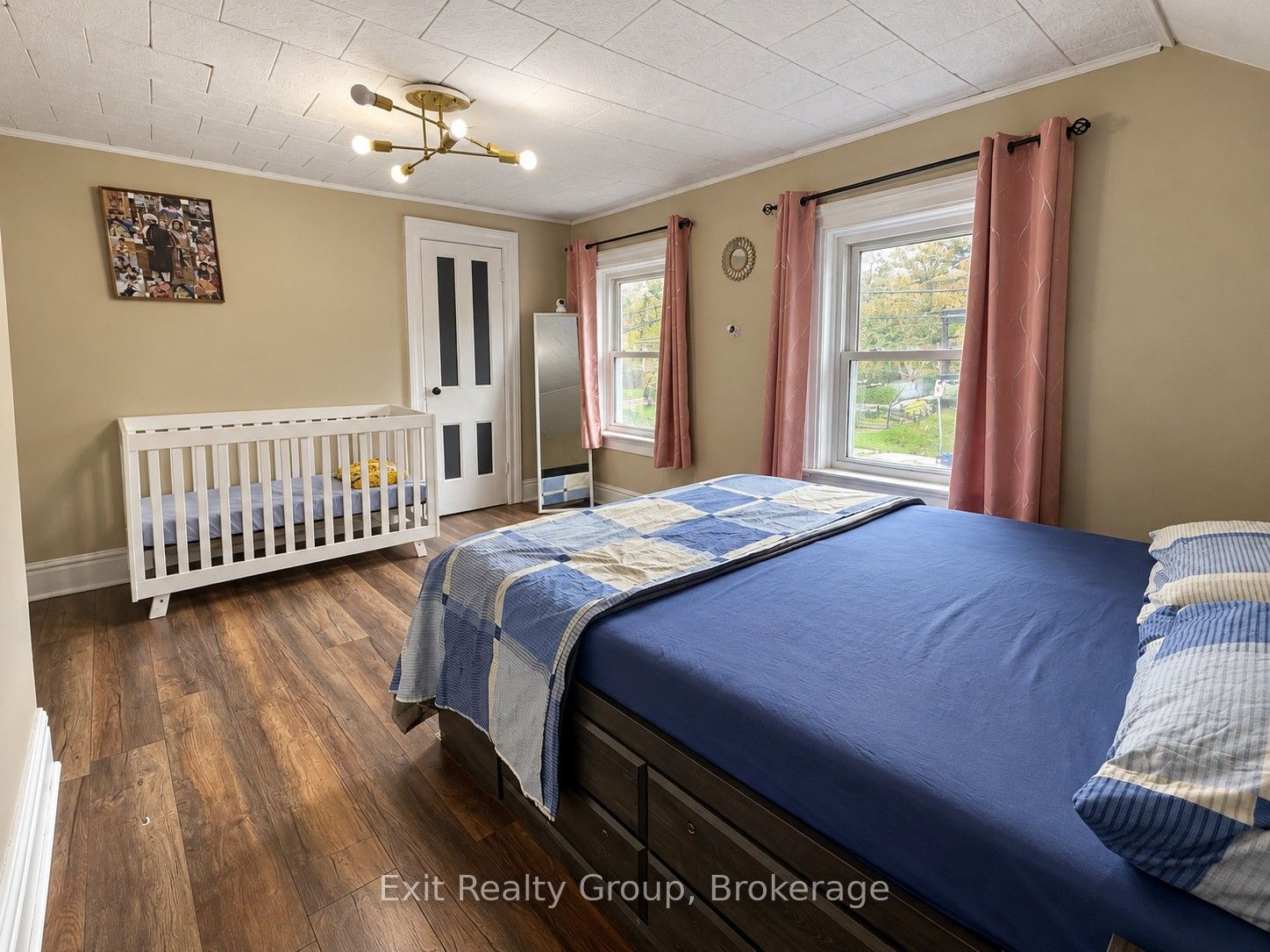 19 Cedar Street Property Photo 14