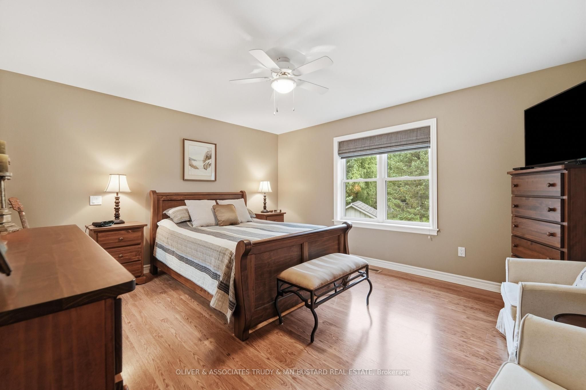 10075 Jennison Crescent Property Photo 19