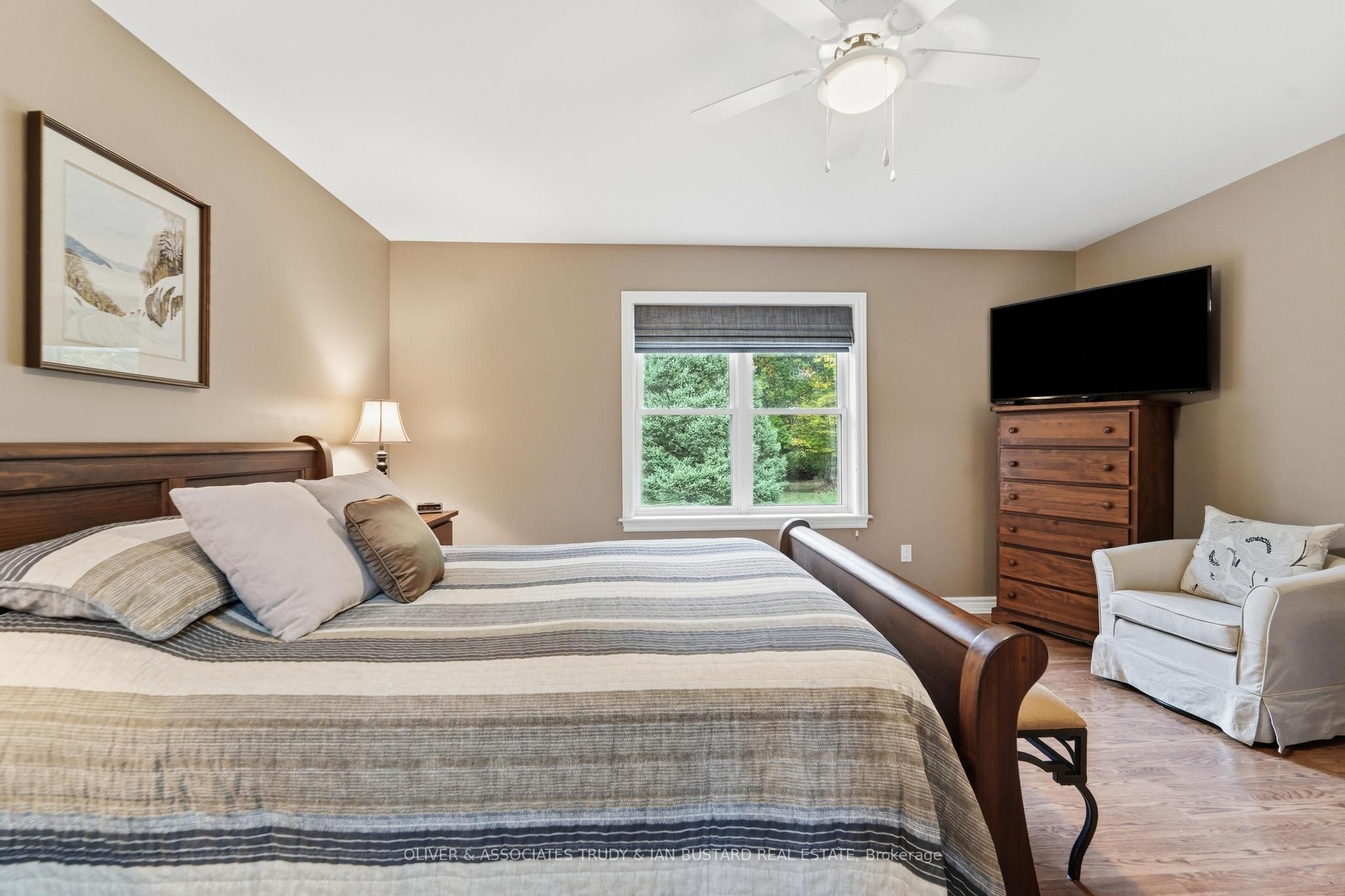 10075 Jennison Crescent Property Photo 20
