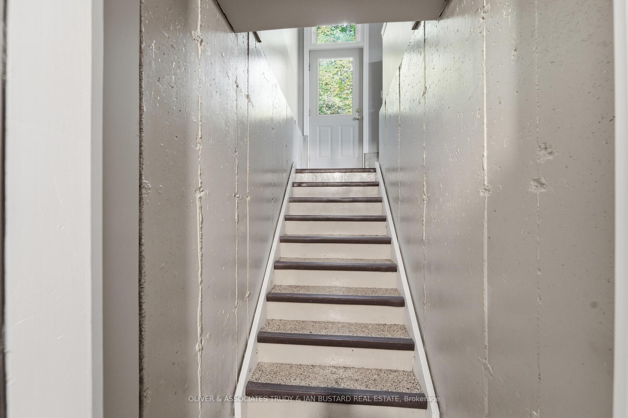 10075 Jennison Crescent Property Photo 47