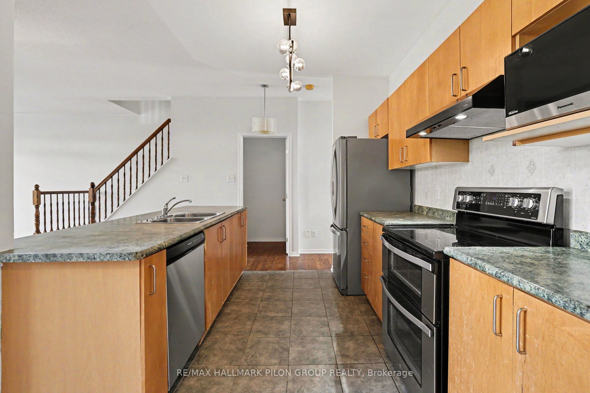 1395 Kitchener Avenue Property Photo 8