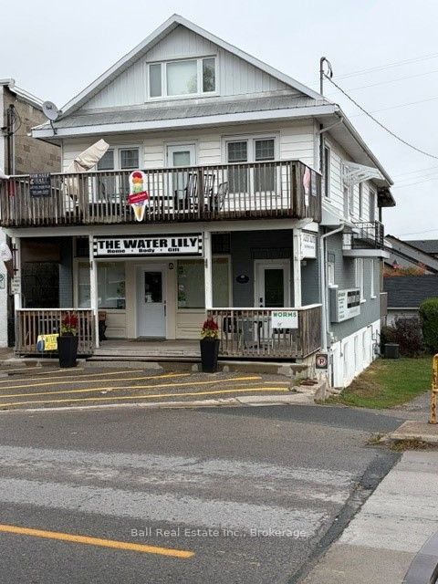 8 Bridge Street N Property Photo 2