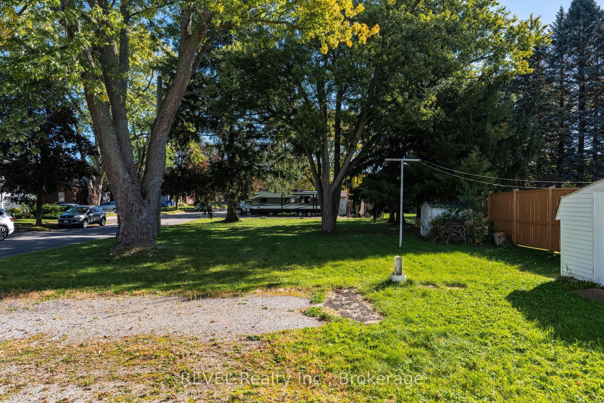7044 Leeming Street Property Photo 3