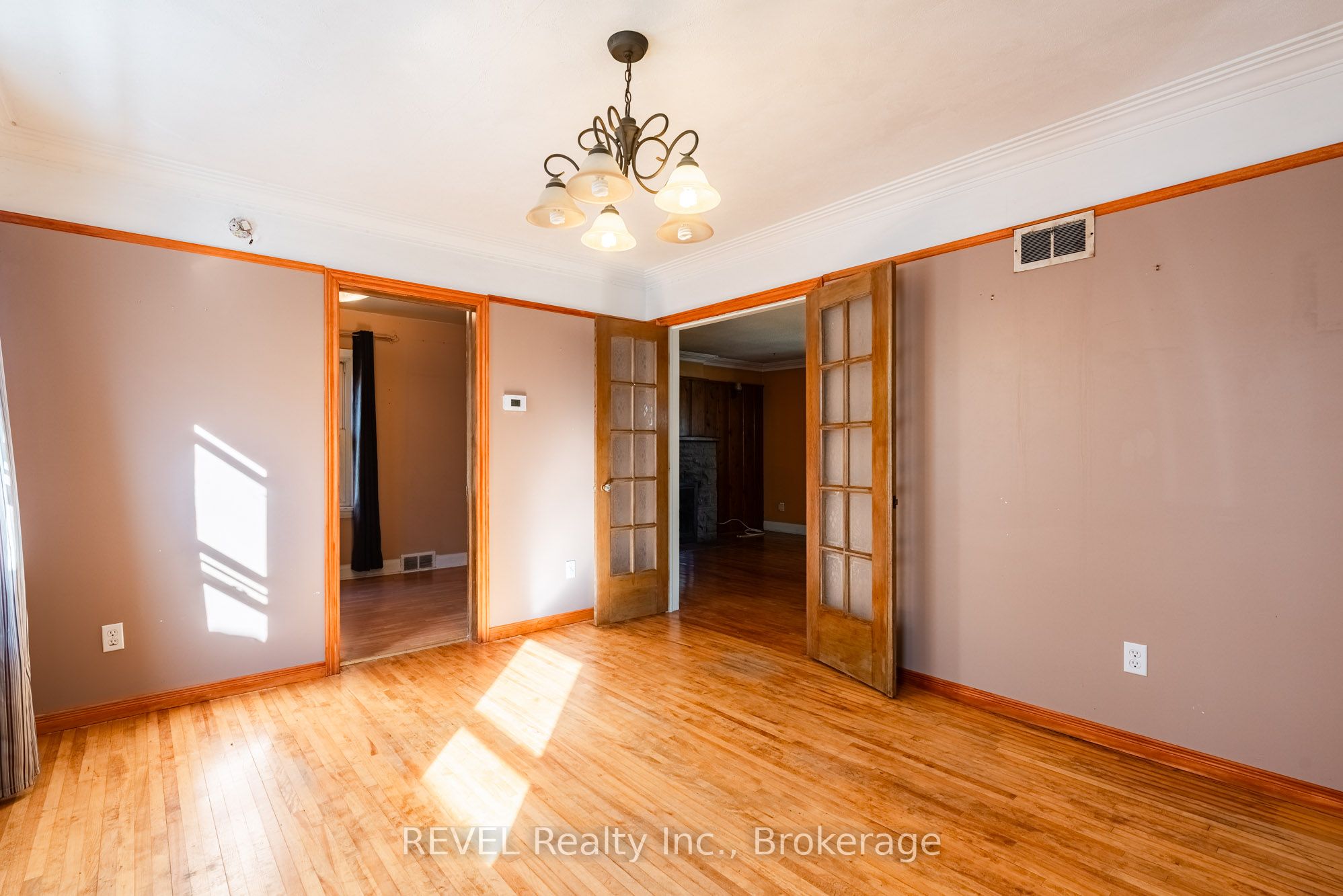 7044 Leeming Street Property Photo 15
