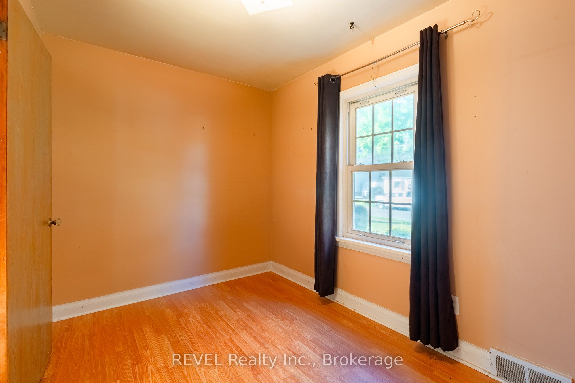 7044 Leeming Street Property Photo 17