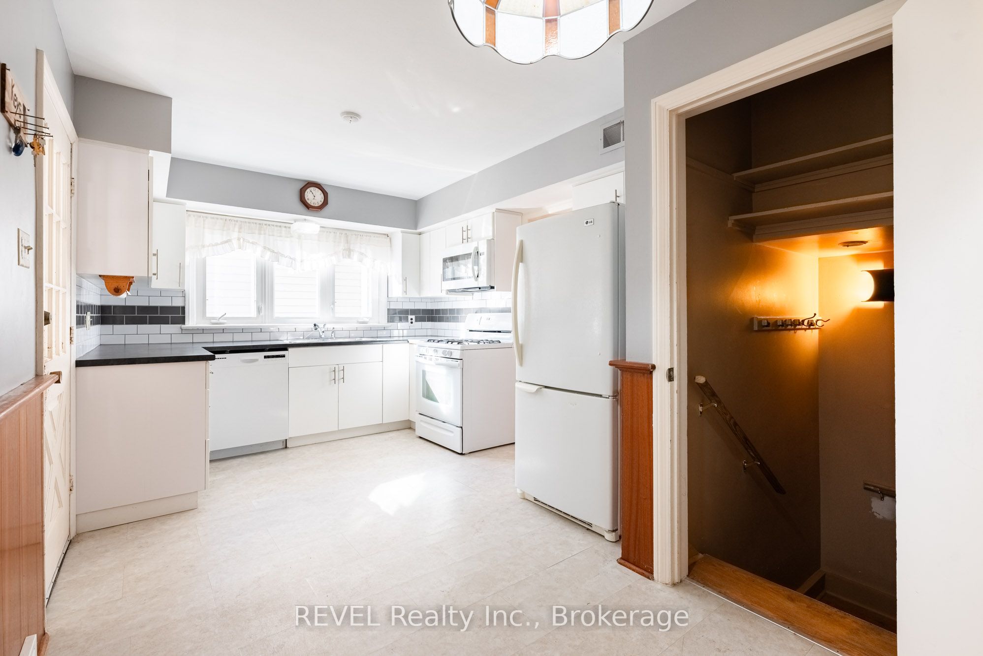 7044 Leeming Street Property Photo 21