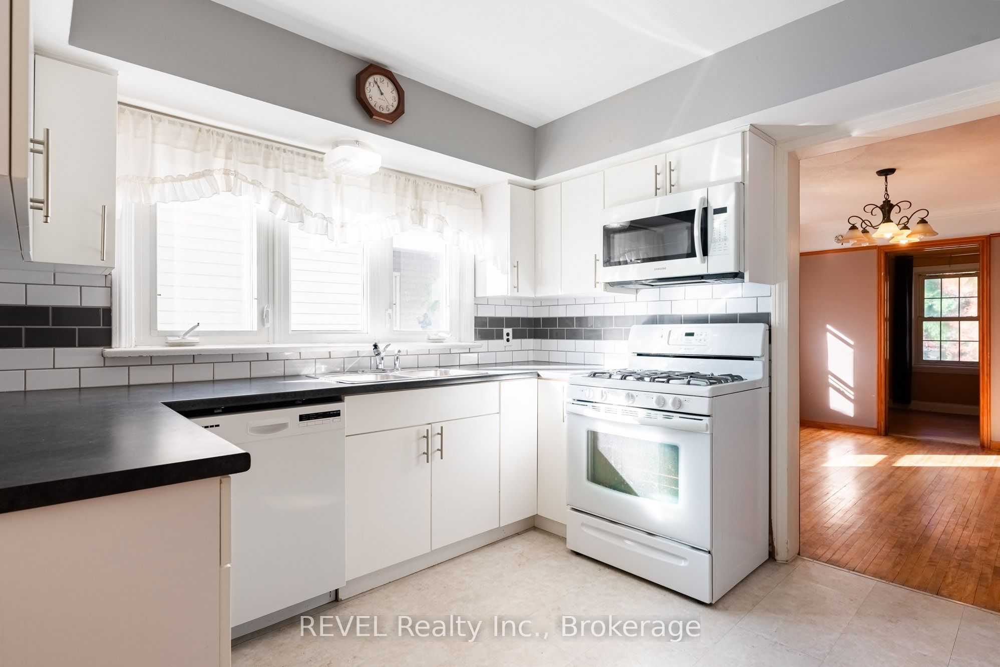7044 Leeming Street Property Photo 22