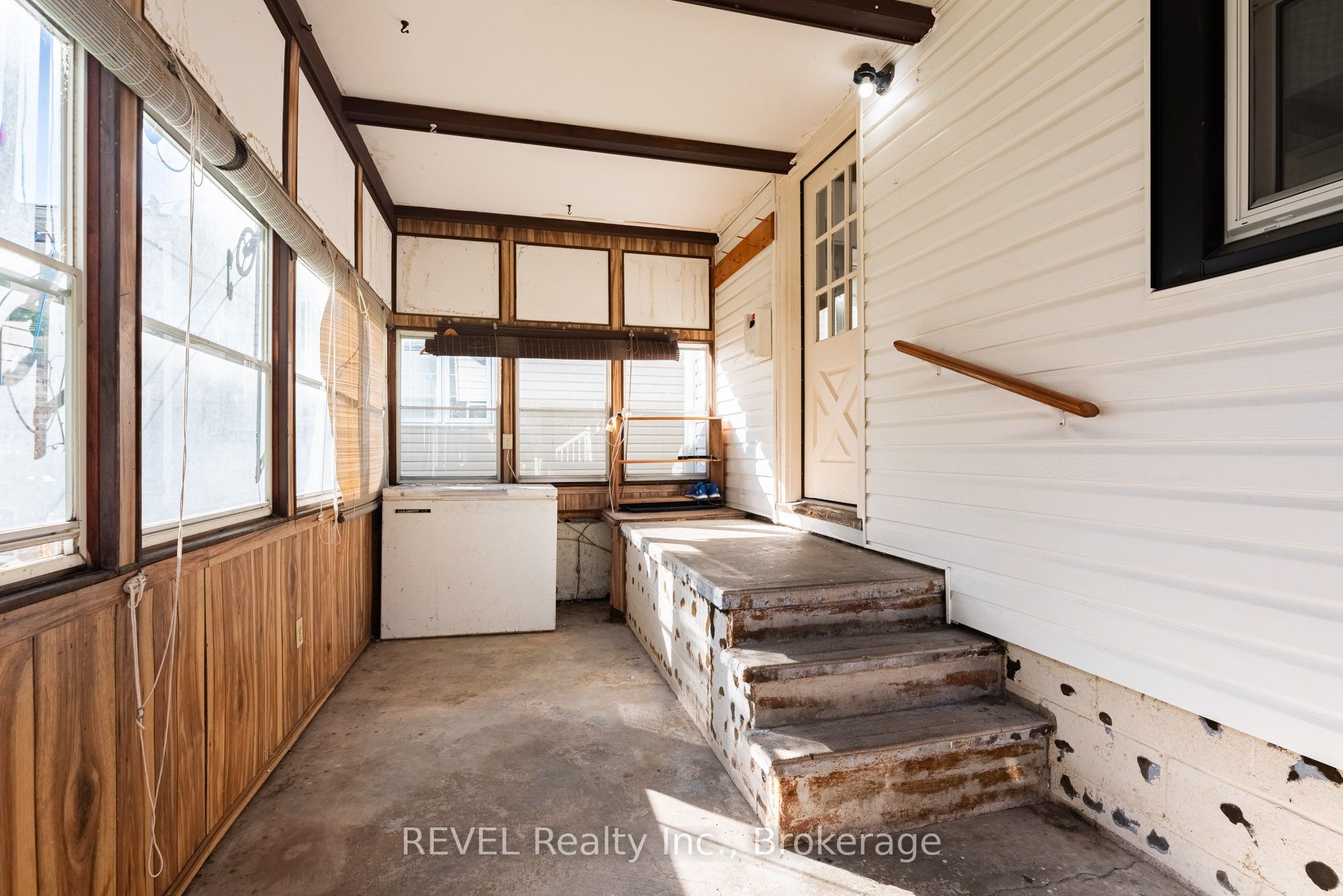 7044 Leeming Street Property Photo 26