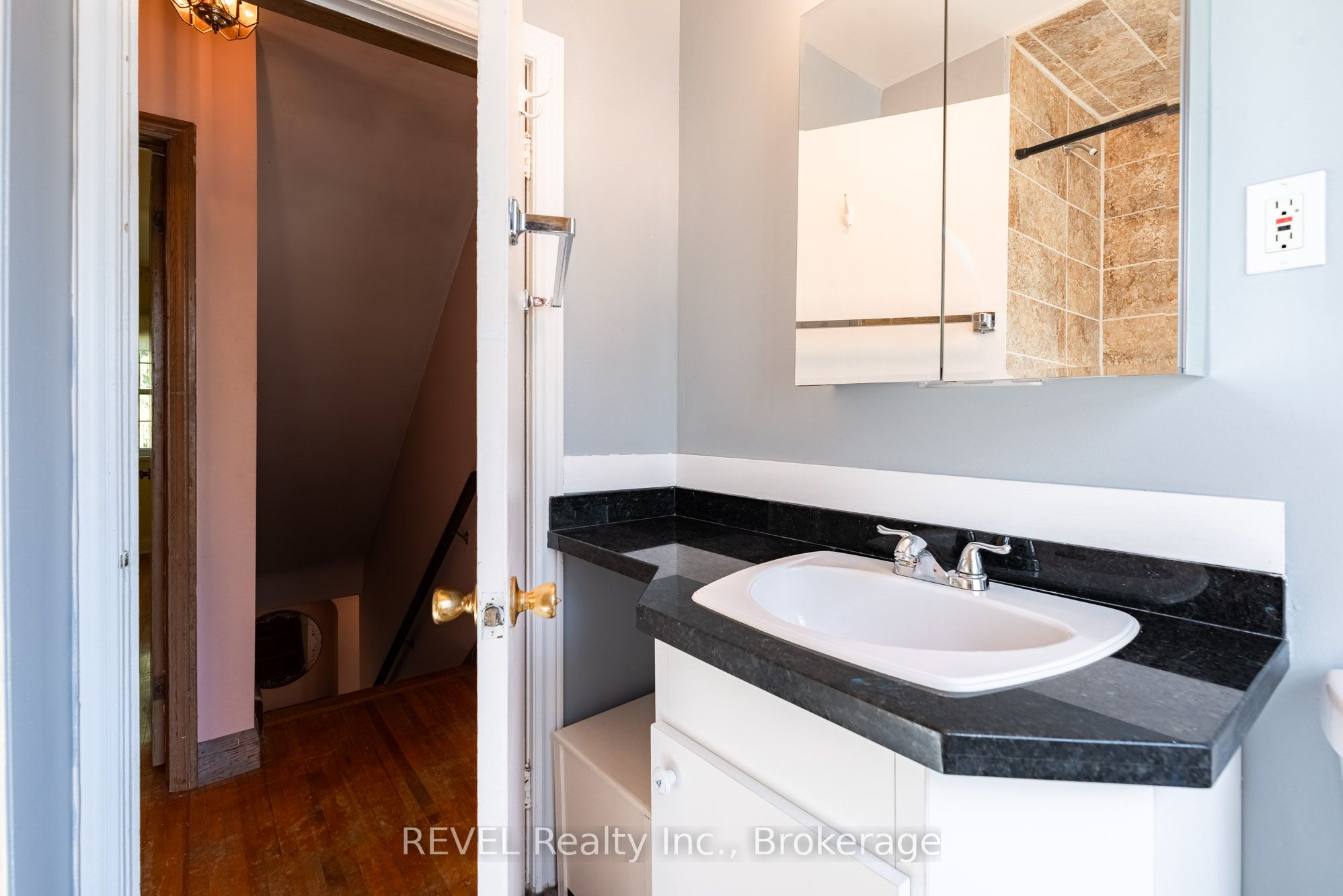 7044 Leeming Street Property Photo 33