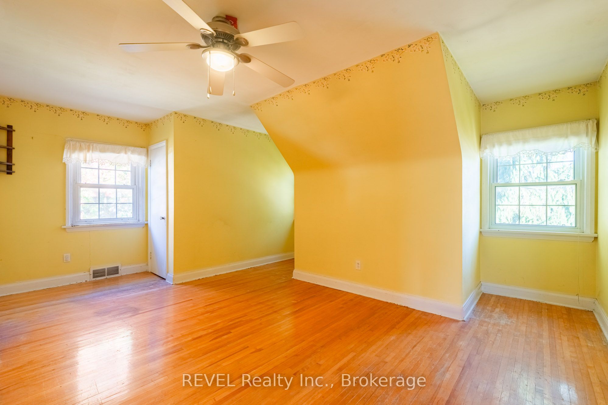 7044 Leeming Street Property Photo 34