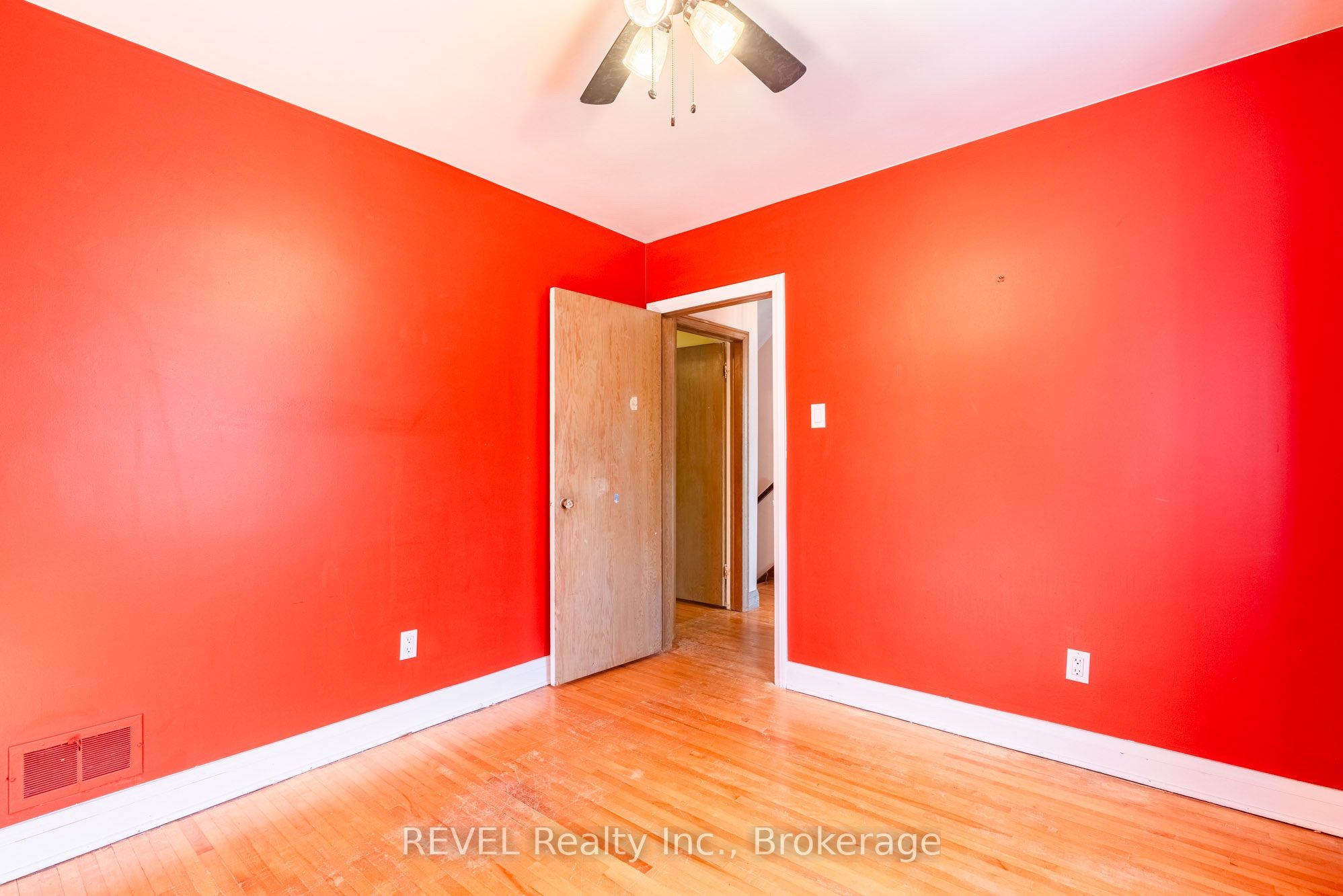 7044 Leeming Street Property Photo 38