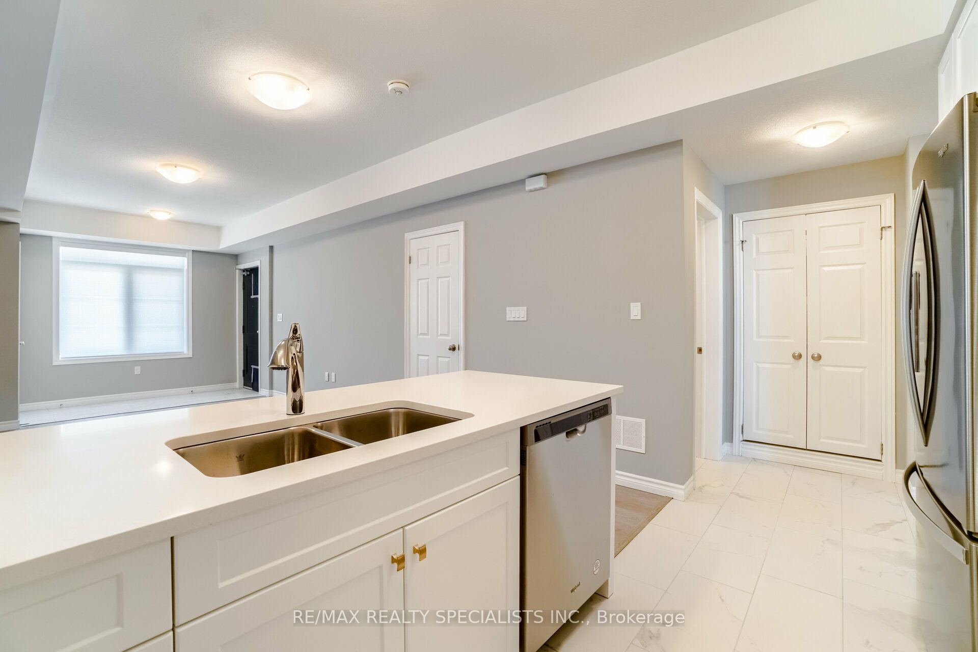 120 Wheat Lane Property Photo 4
