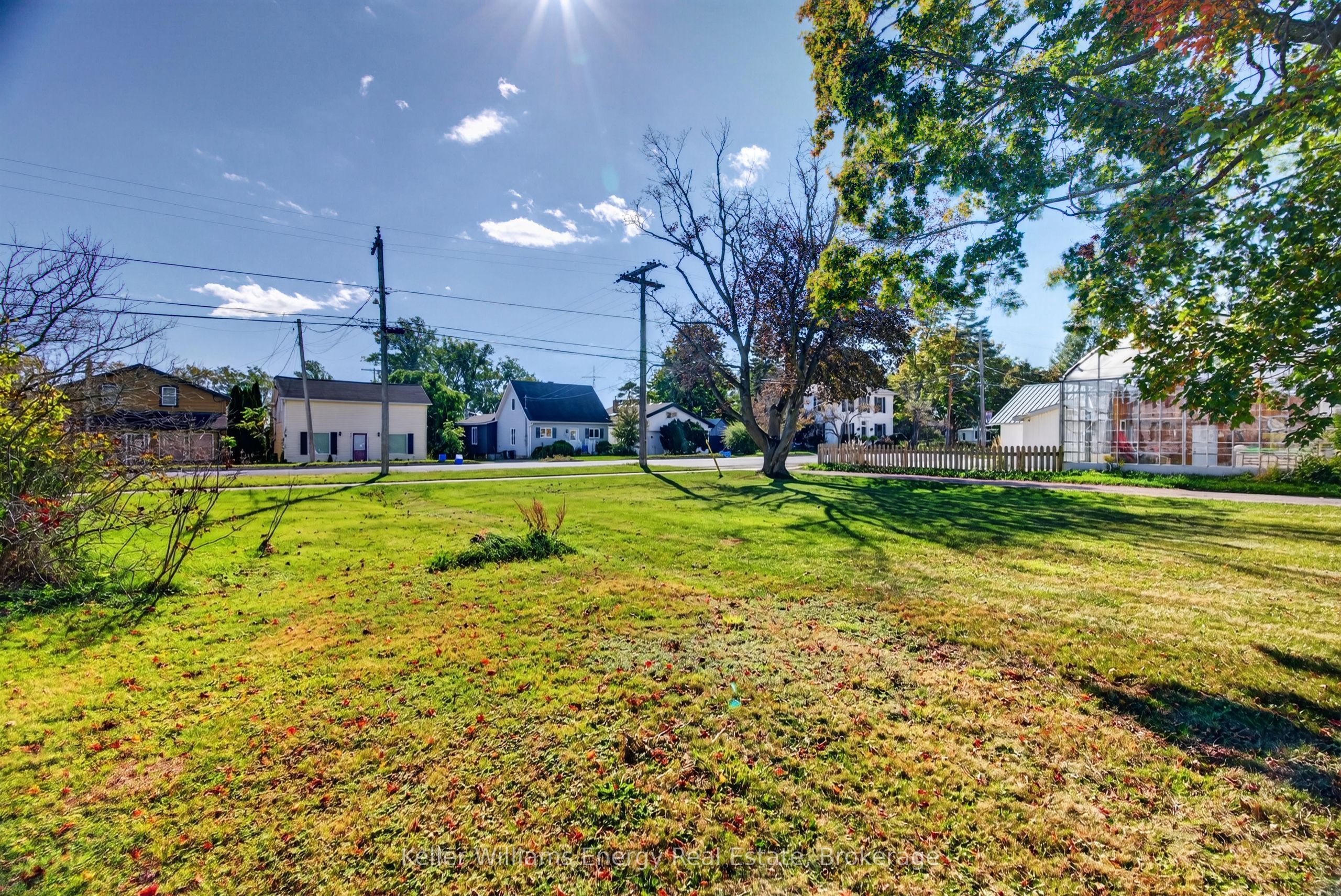 176 Wellington Main Street Property Photo 10