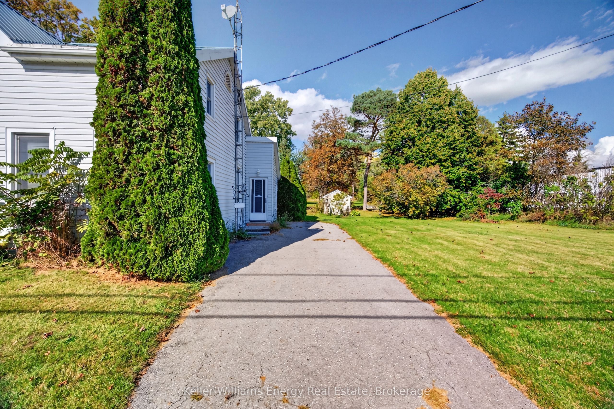 176 Wellington Main Street Property Photo 14