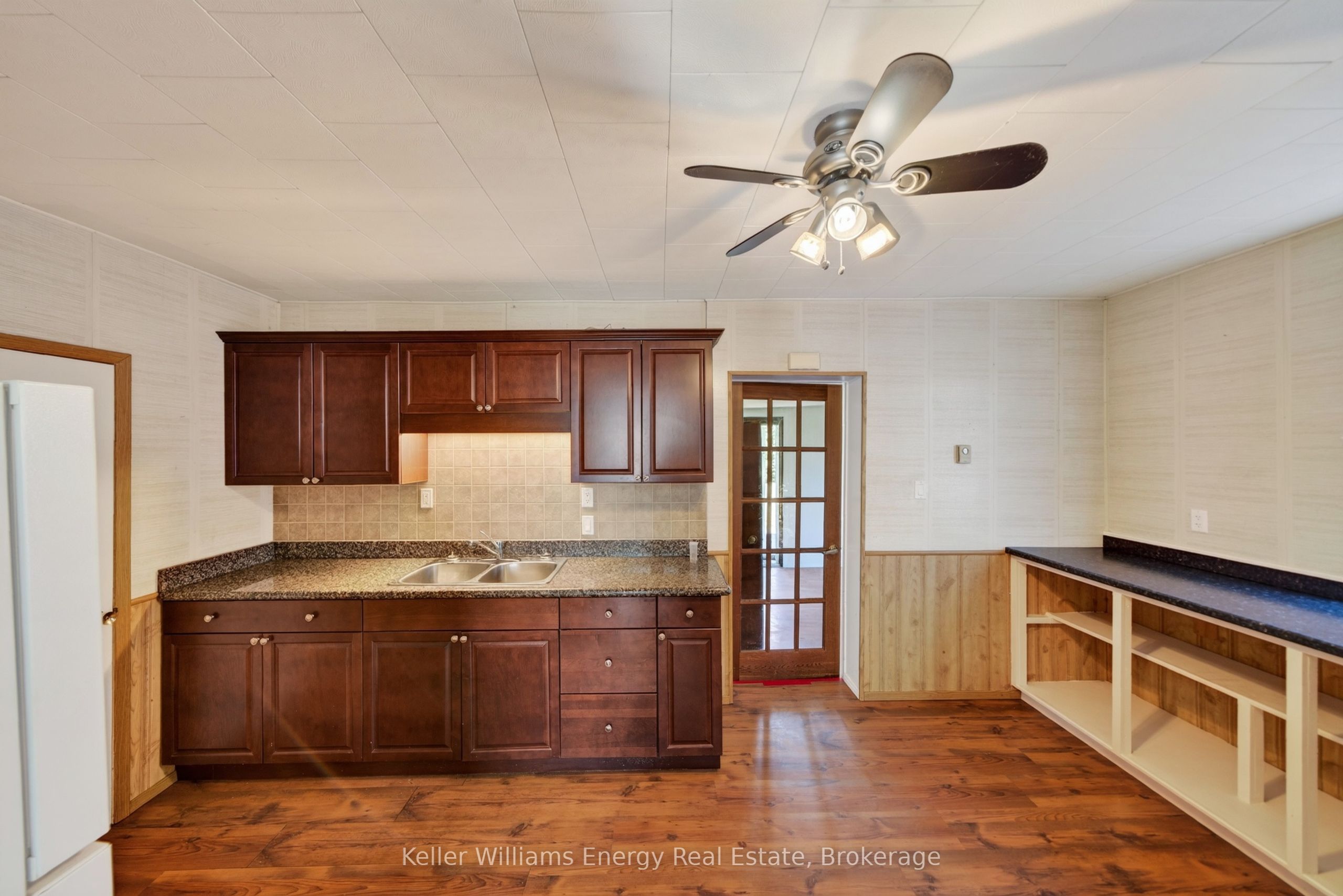 176 Wellington Main Street Property Photo 17