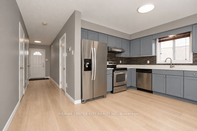 521 Blackwater Place Property Photo 4