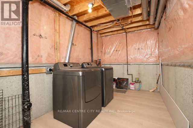 521 Blackwater Place Property Photo 19