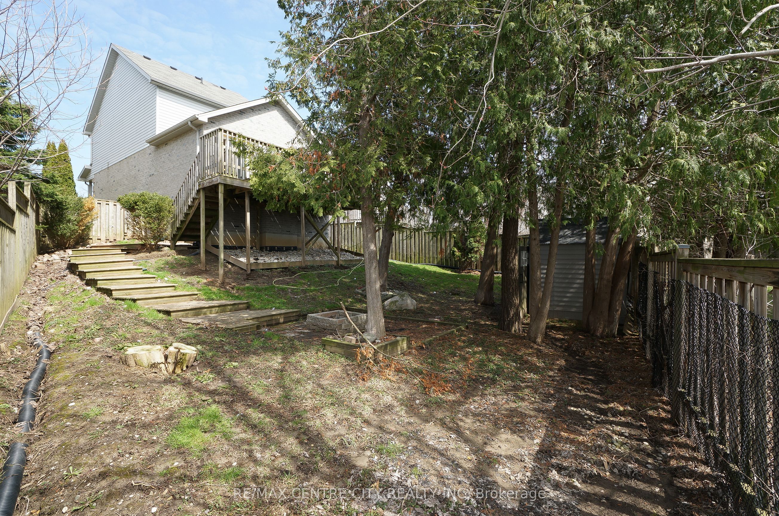 521 Blackwater Place Property Photo 20