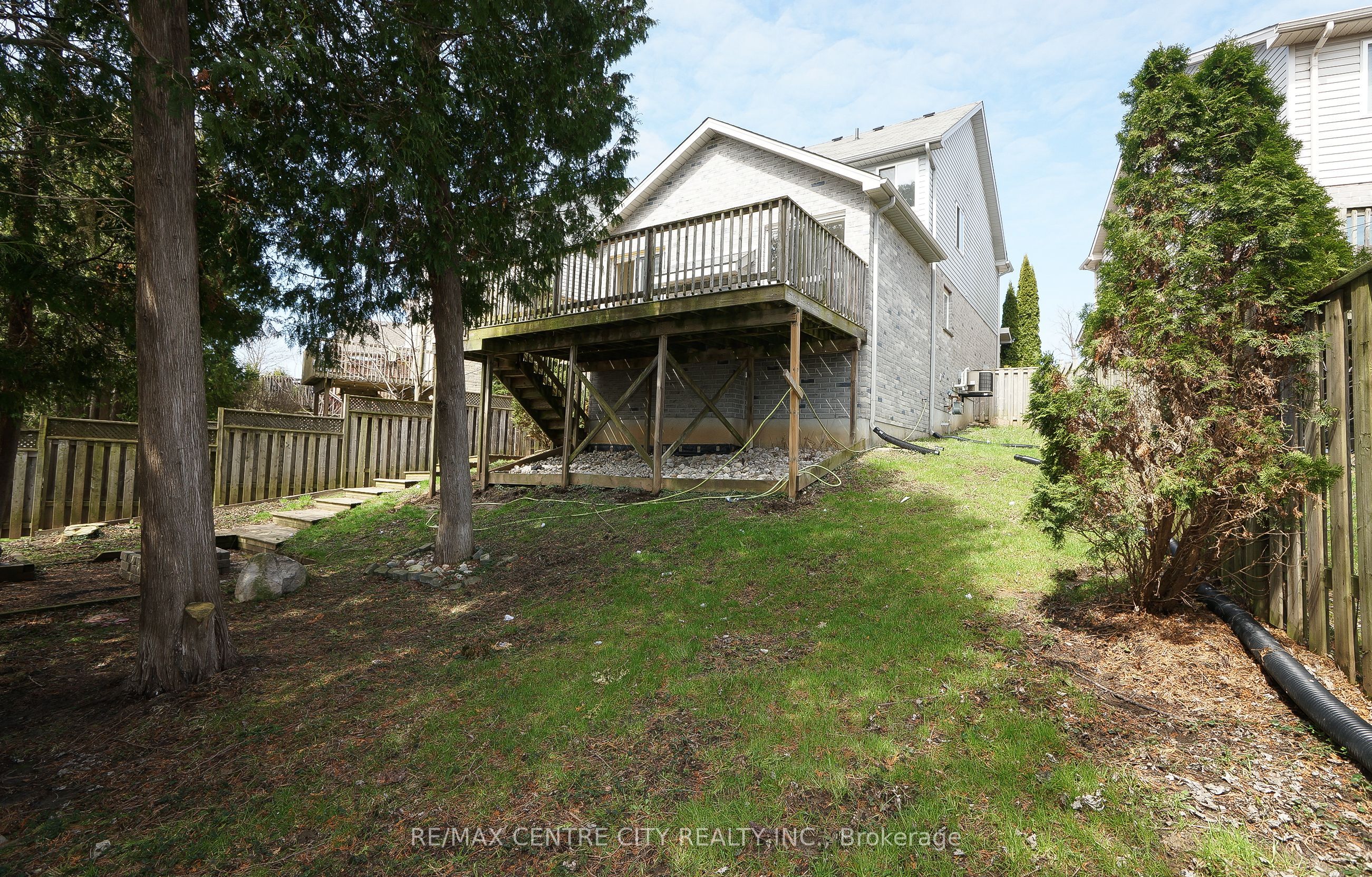 521 Blackwater Place Property Photo 21
