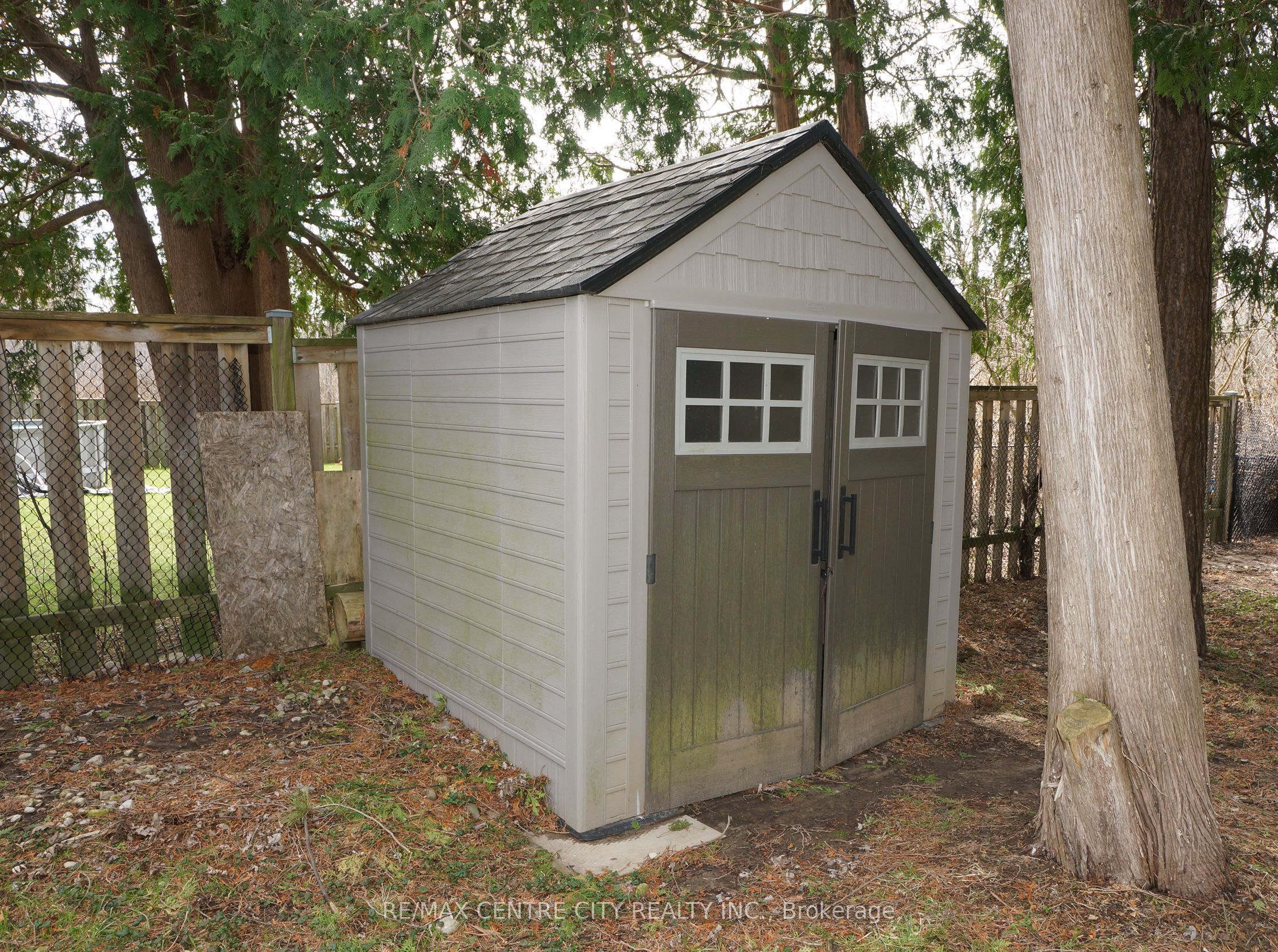 521 Blackwater Place Property Photo 24