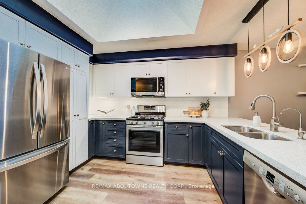 12 Brock Street Property Photo 2